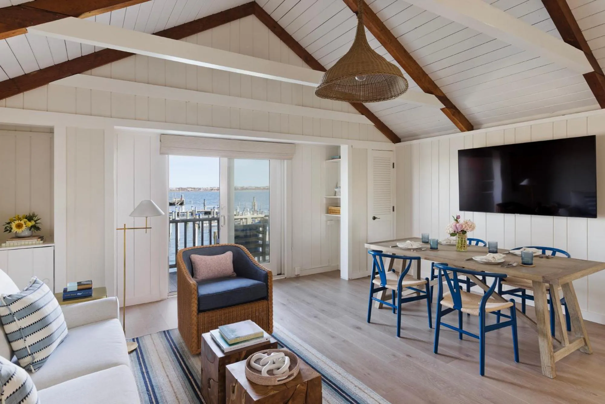Living room in The Cottages & Lofts