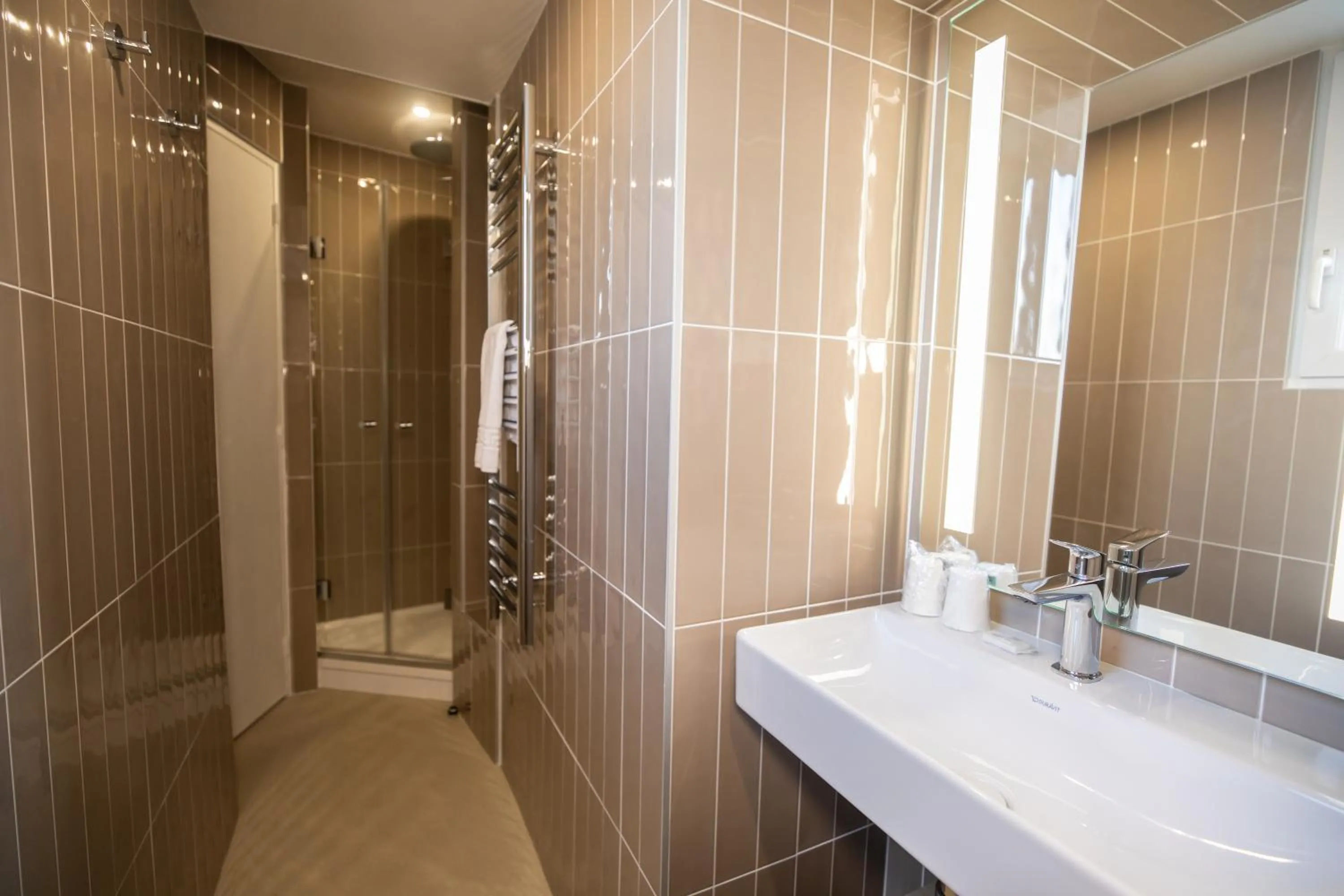 Bathroom in Hôtel de la Baie