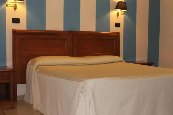 Photo of the whole room, Bed in Hotel Coluccini