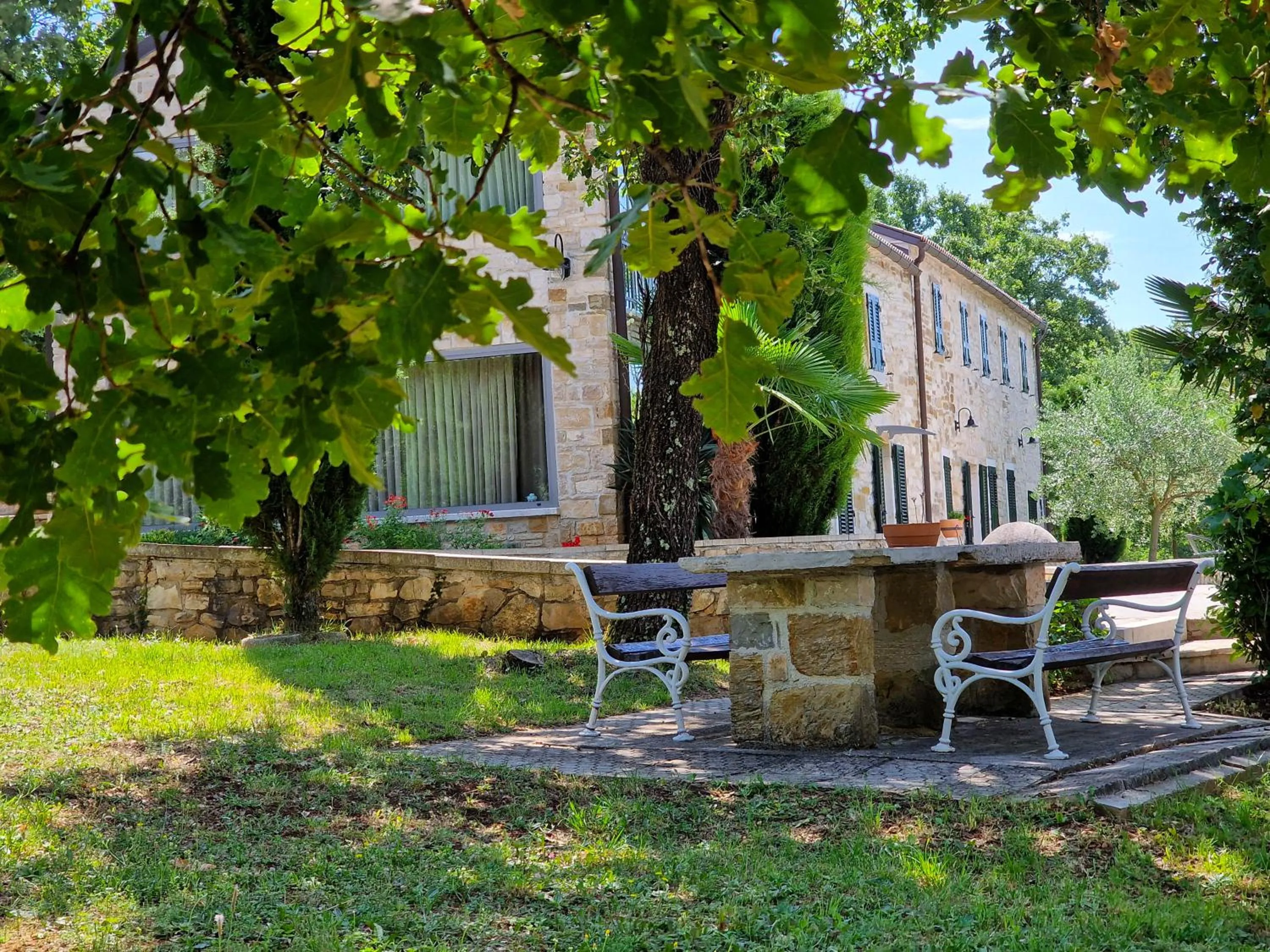 Property building in Rooms Stancija Ruseti