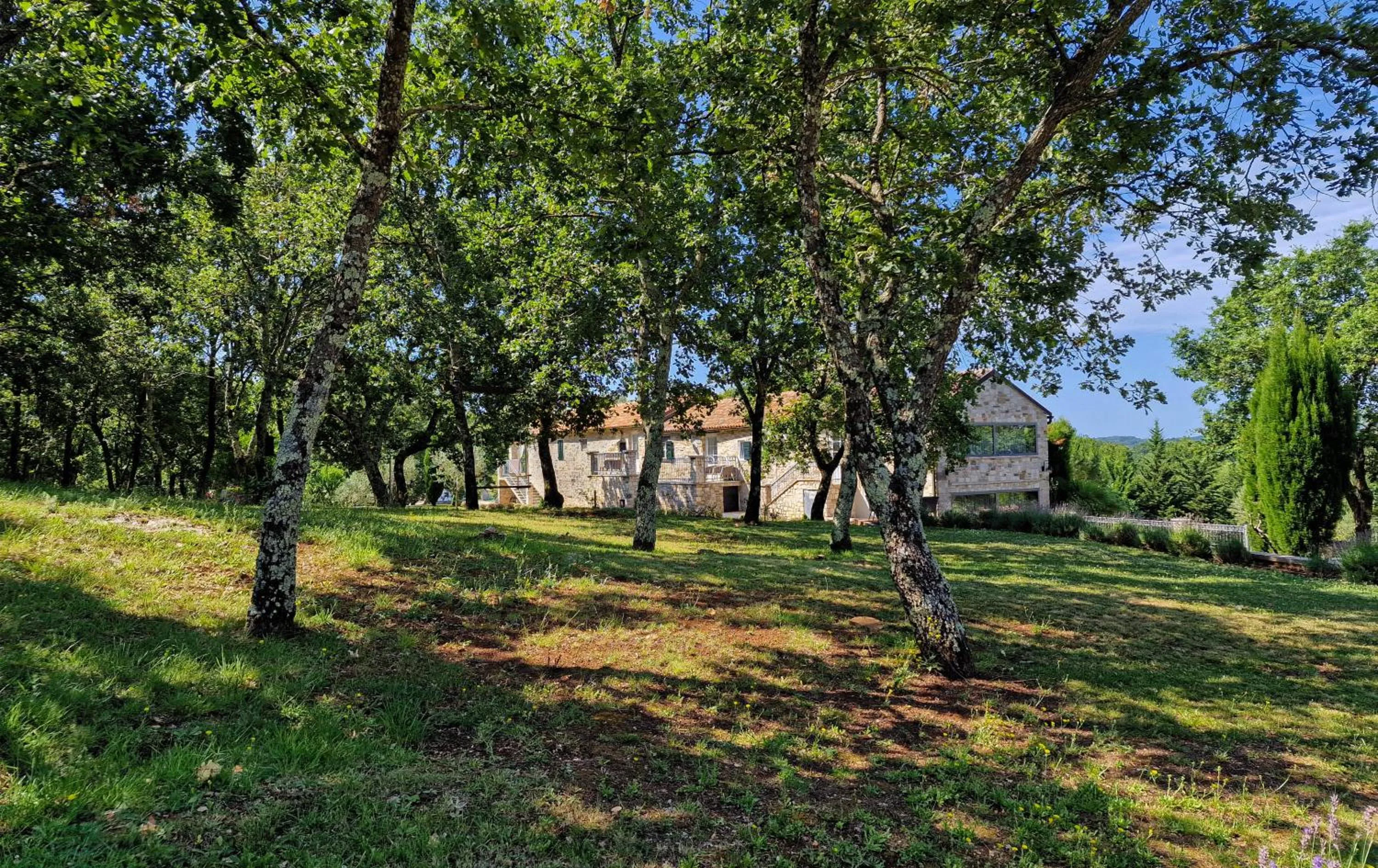 Property building in Rooms Stancija Ruseti