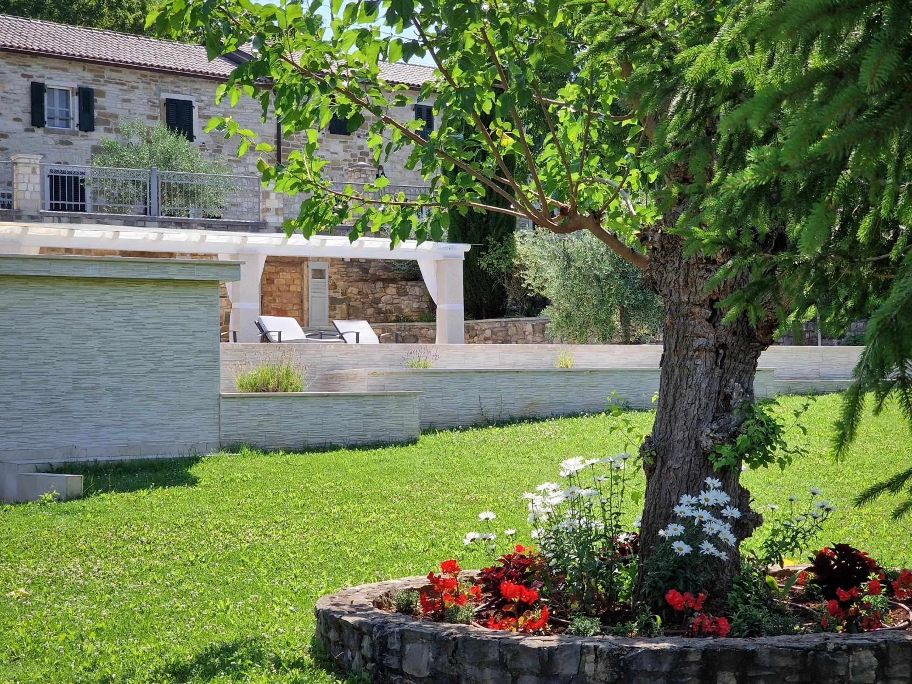 Garden in Rooms Stancija Ruseti