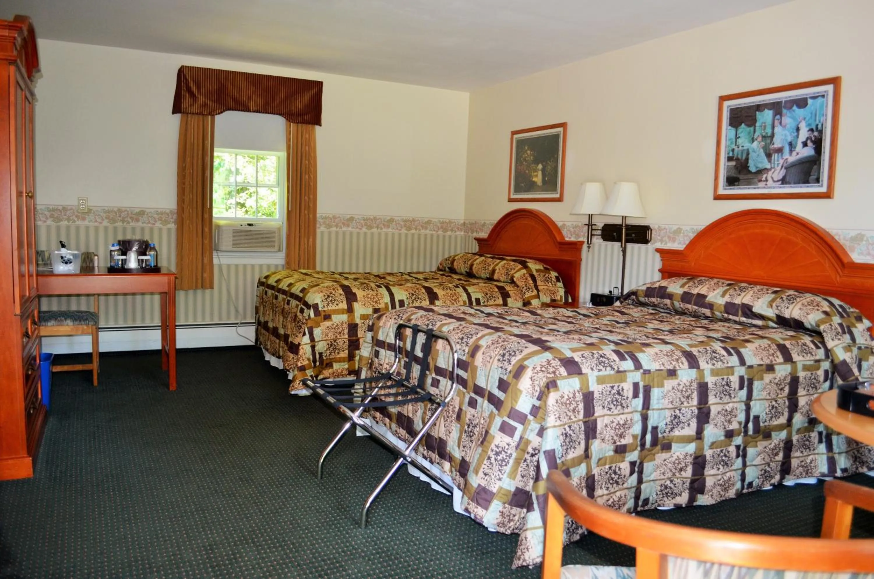 Photo of the whole room, Bed in Maple Terrace Motel