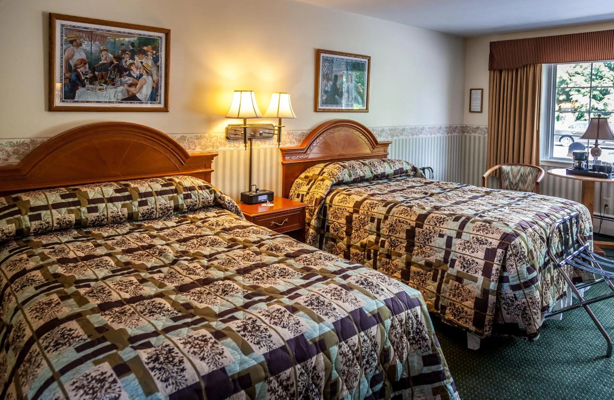 Bed in Maple Terrace Motel