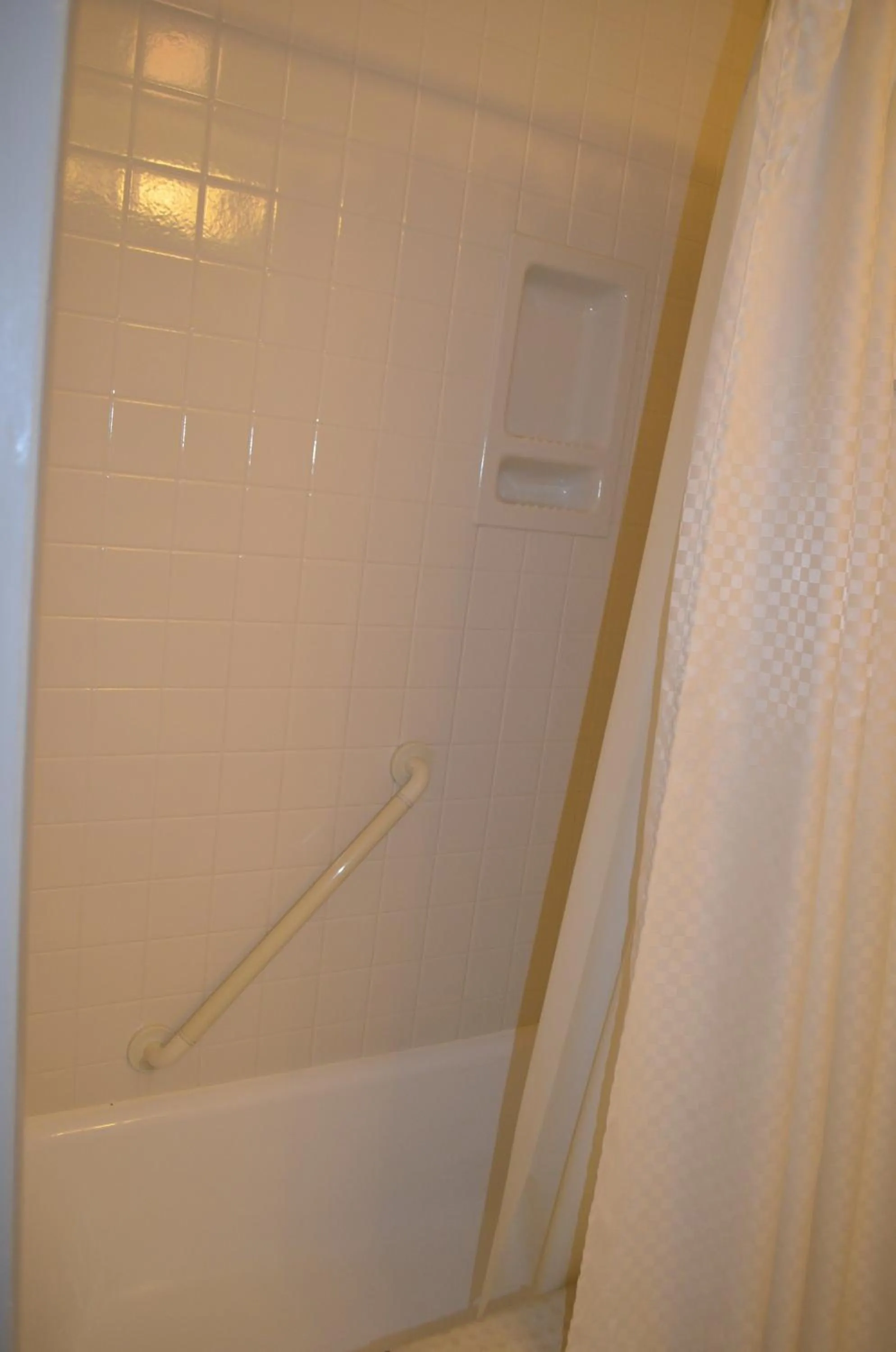 Bathroom in Maple Terrace Motel