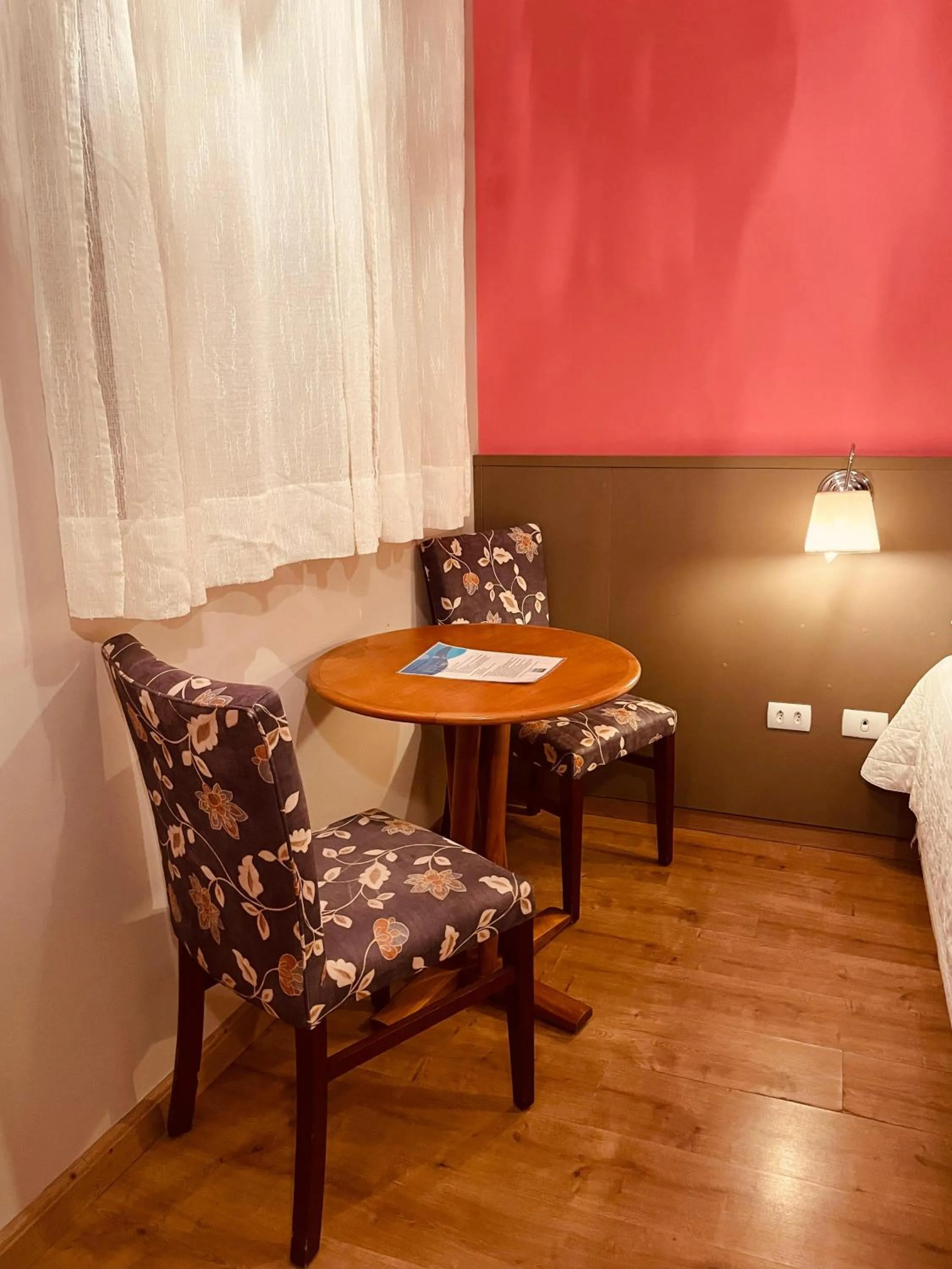 Dining area in Pousada Cantinho da Serra