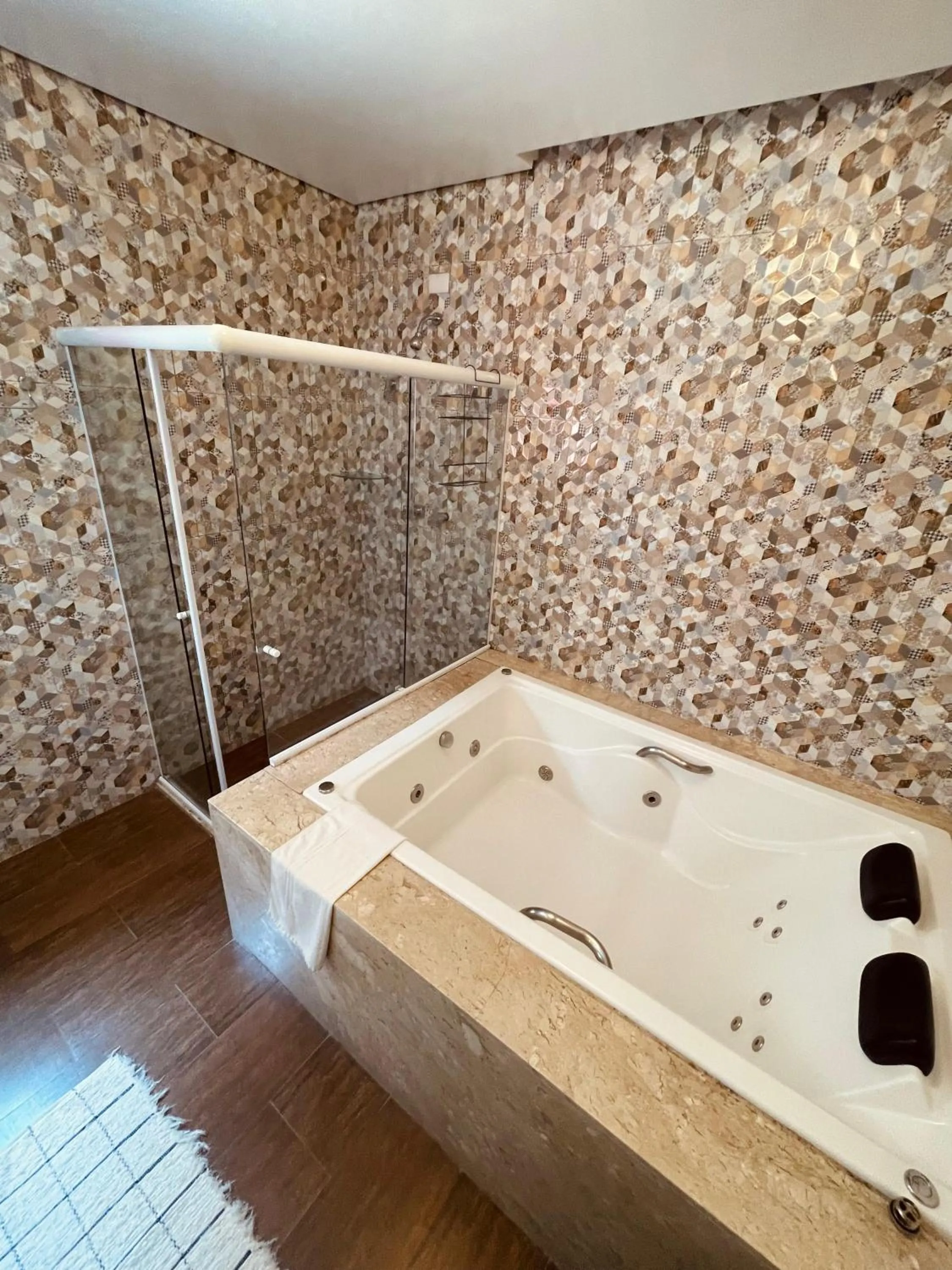 Hot Tub in Pousada Cantinho da Serra