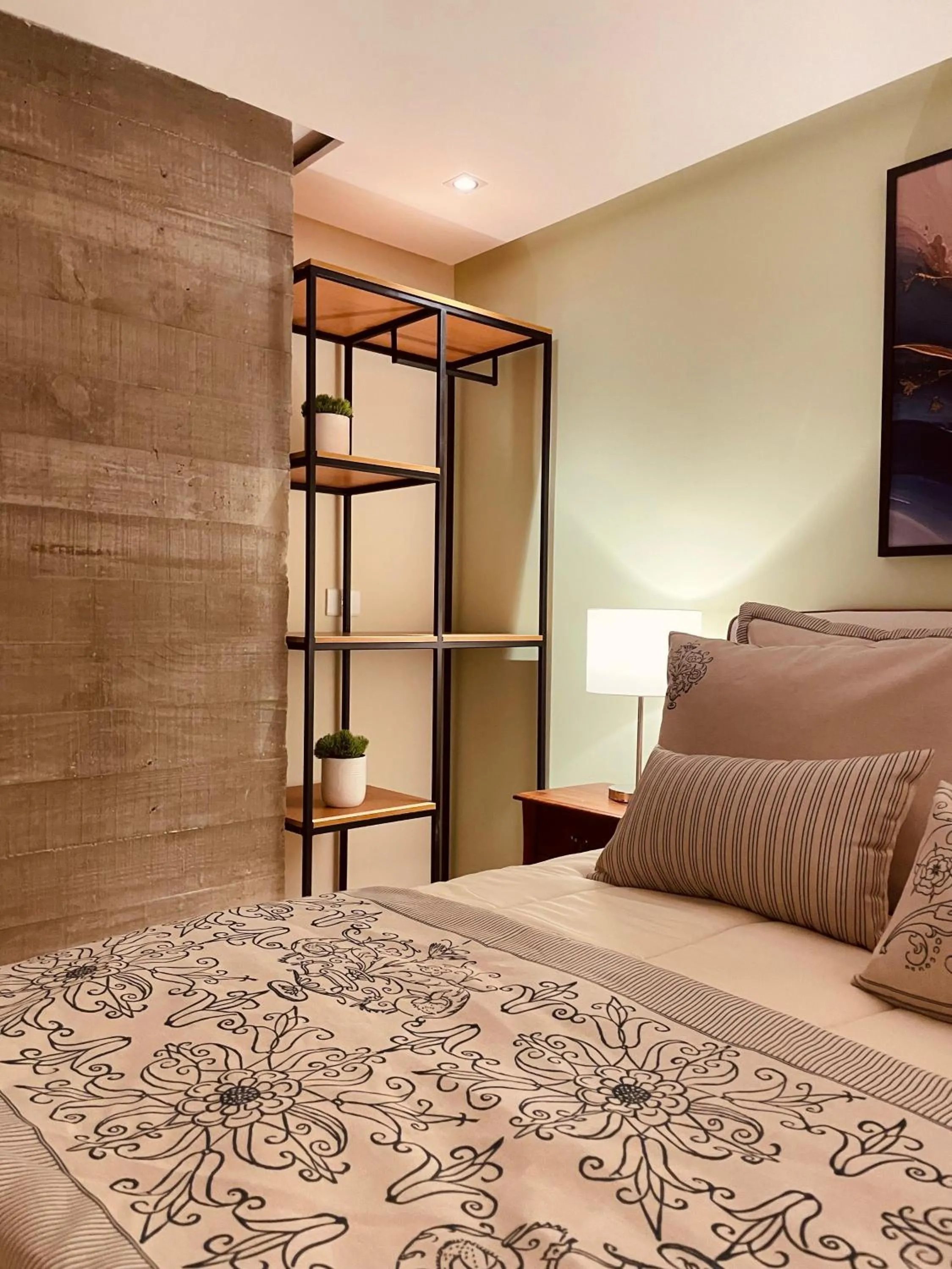 wardrobe, Bed in Pousada Cantinho da Serra