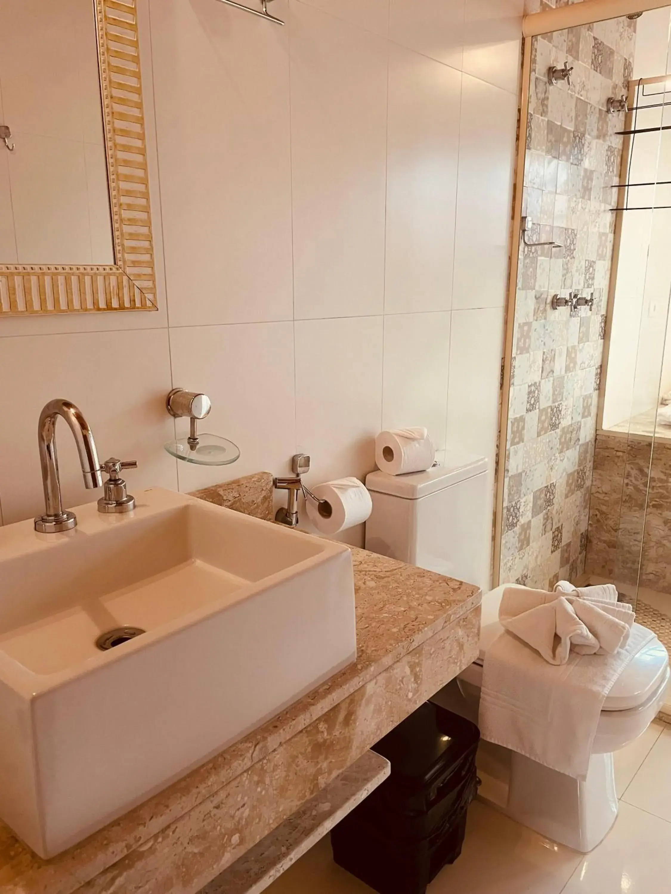 Triple Room with Bath in Pousada Cantinho da Serra Triple Room with Bath in Pousada Cantinho da Serra