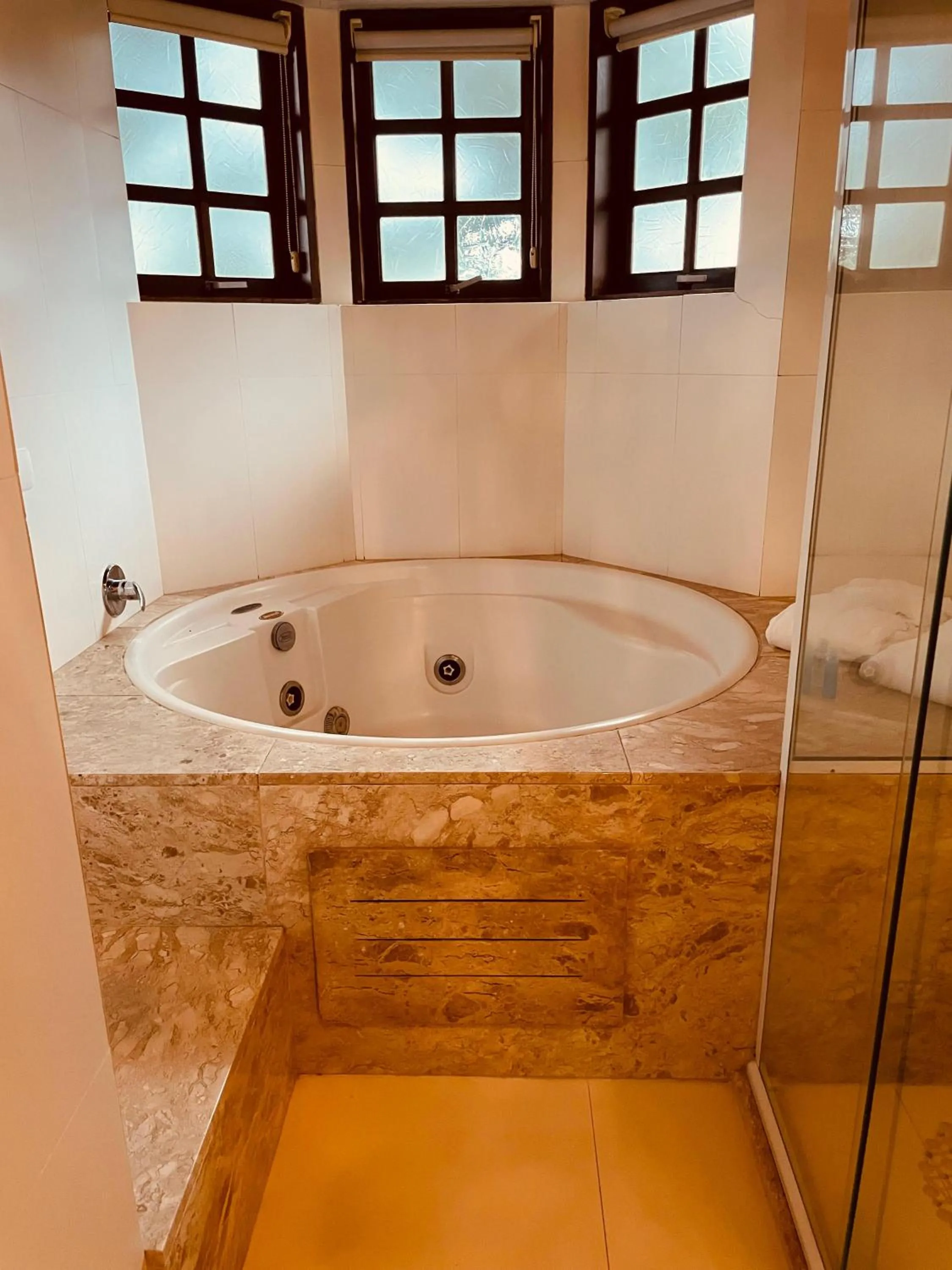 Hot Tub in Pousada Cantinho da Serra