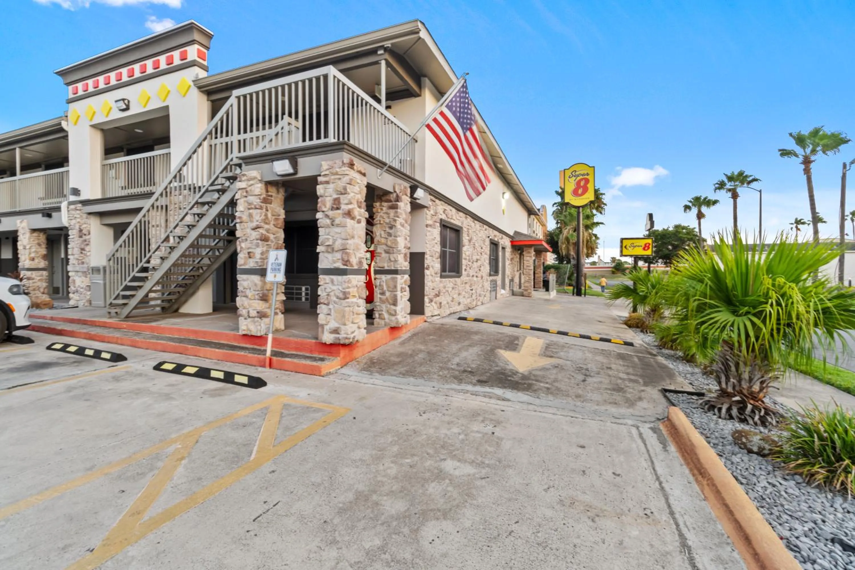 Property building in Super 8 by Wyndham McAllen-Downtown-Airport-LA Plaza Mall