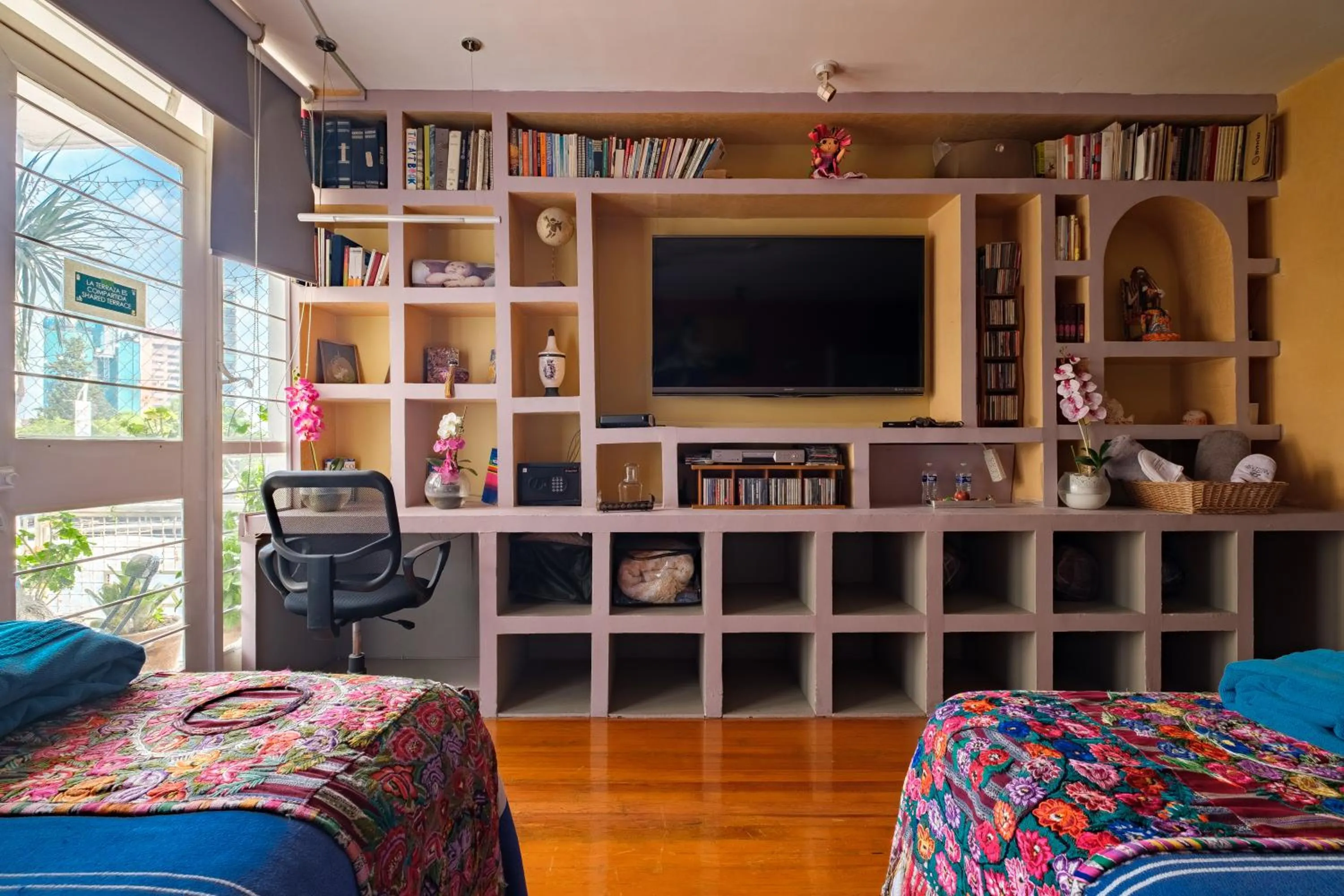TV and multimedia in Casa Itzae B&B Polanquito Dog Friendly
