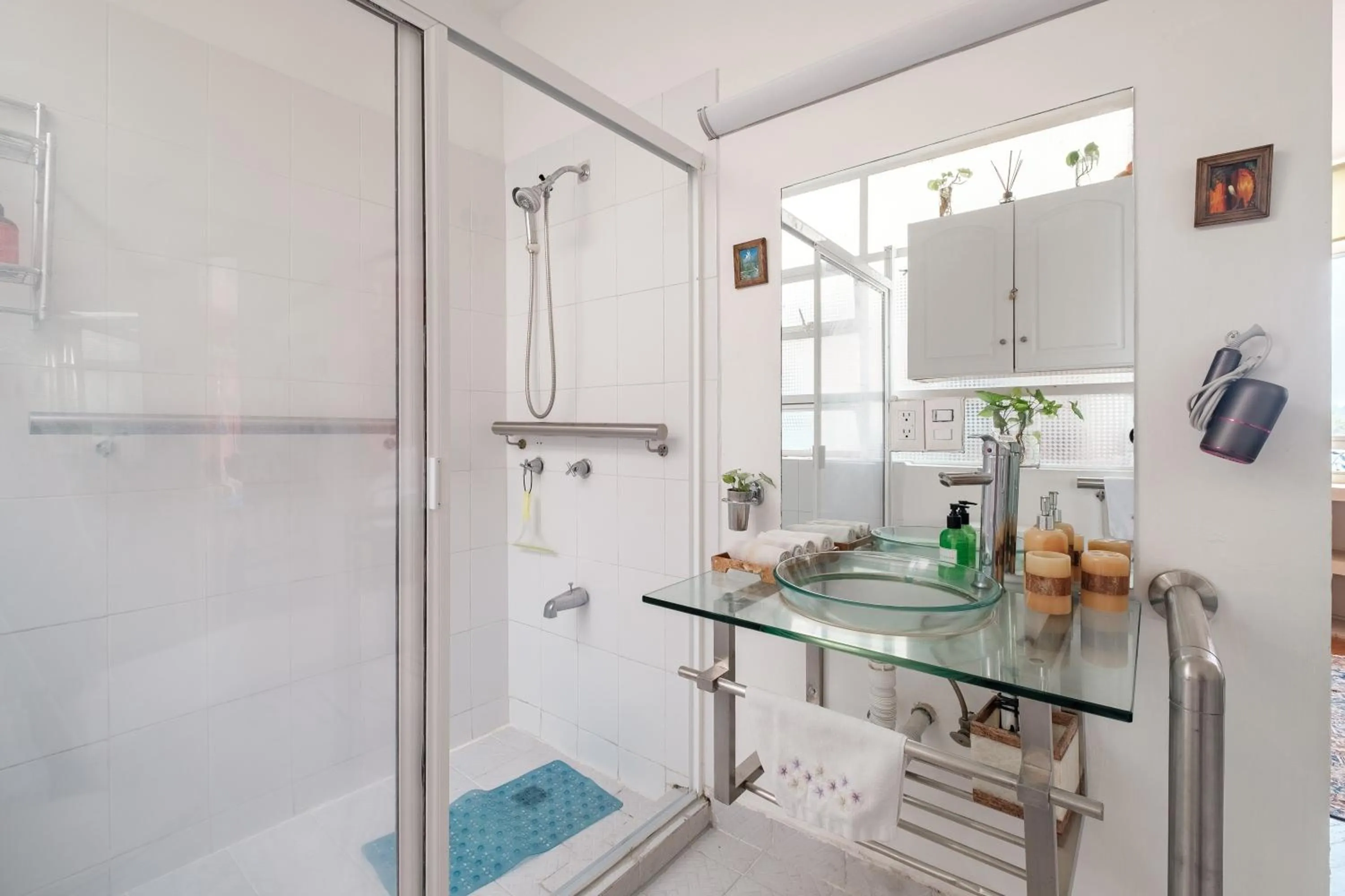 Shower in Casa Itzae B&B Polanquito Dog Friendly