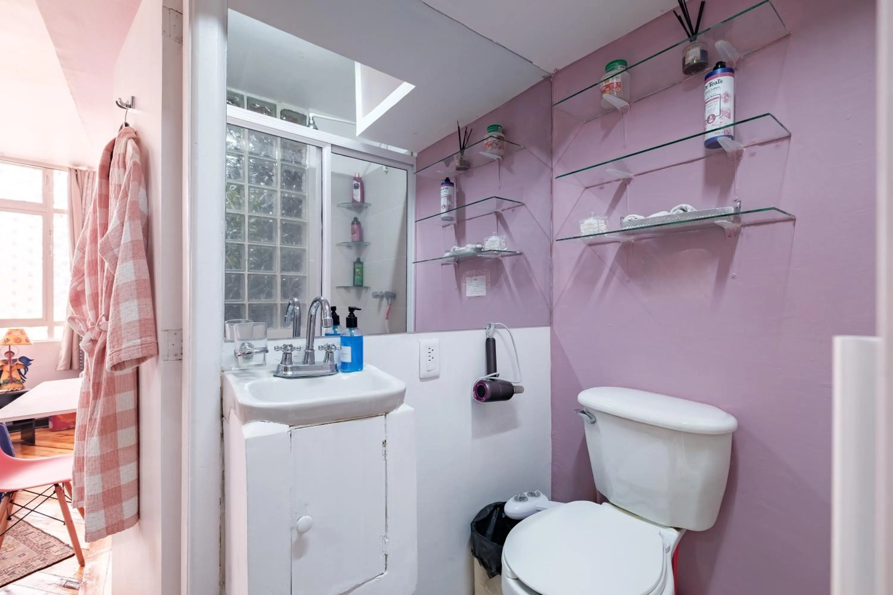 Shower in Casa Itzae B&B Polanquito Dog Friendly