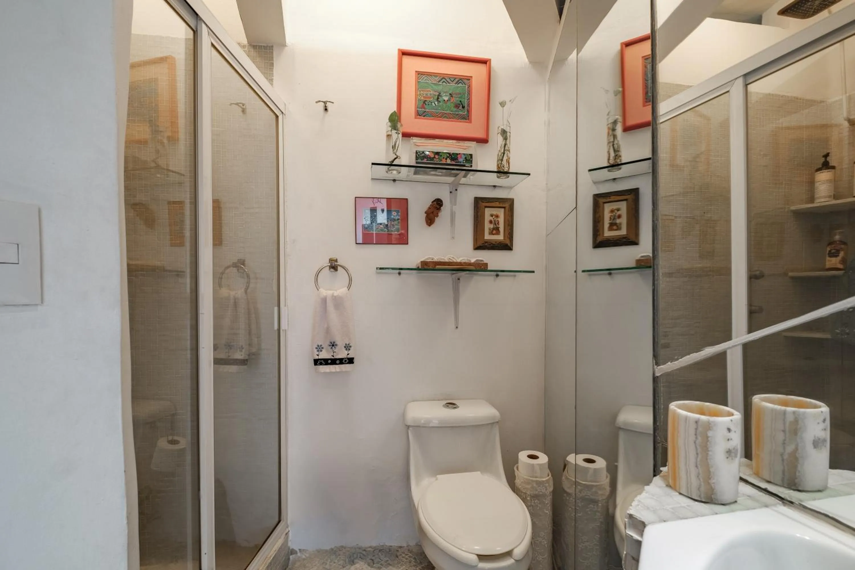 Shower in Casa Itzae B&B Polanquito Dog Friendly