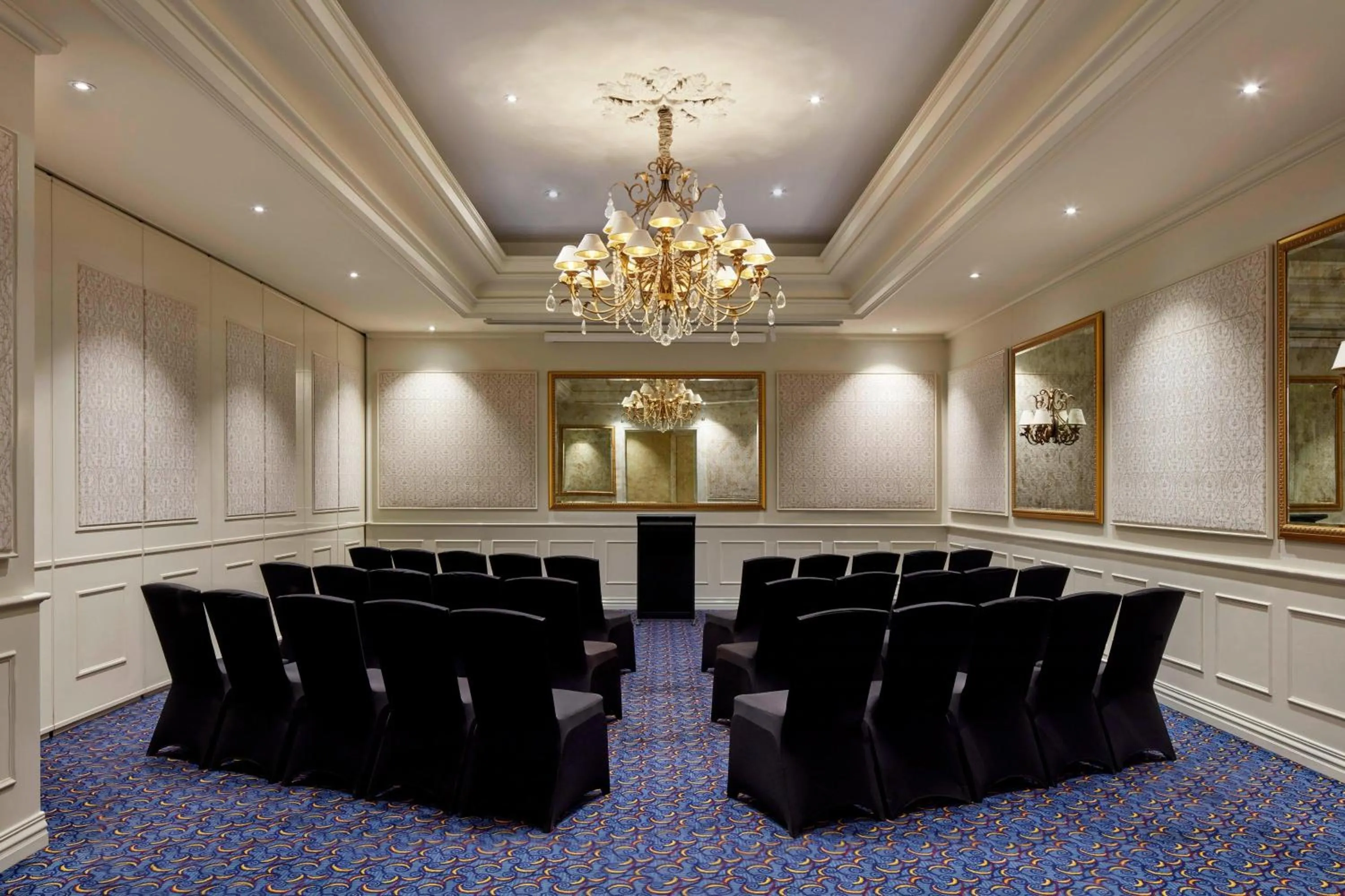 Entertainment in Melbourne Marriott Hotel