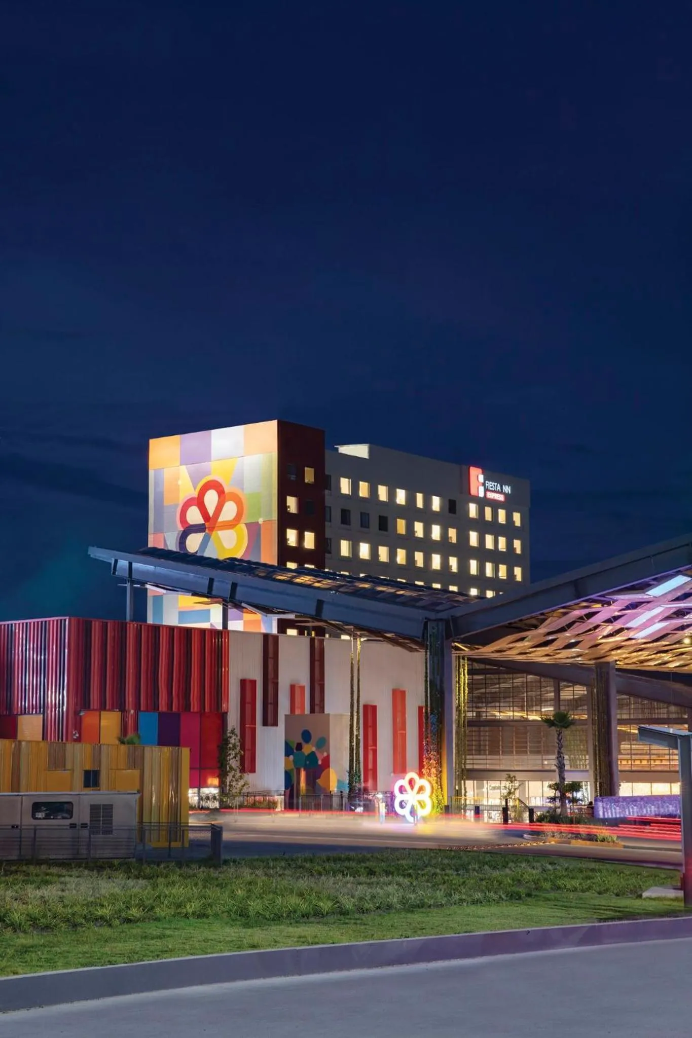 Property building in Fiesta Inn Express Puebla Explanada