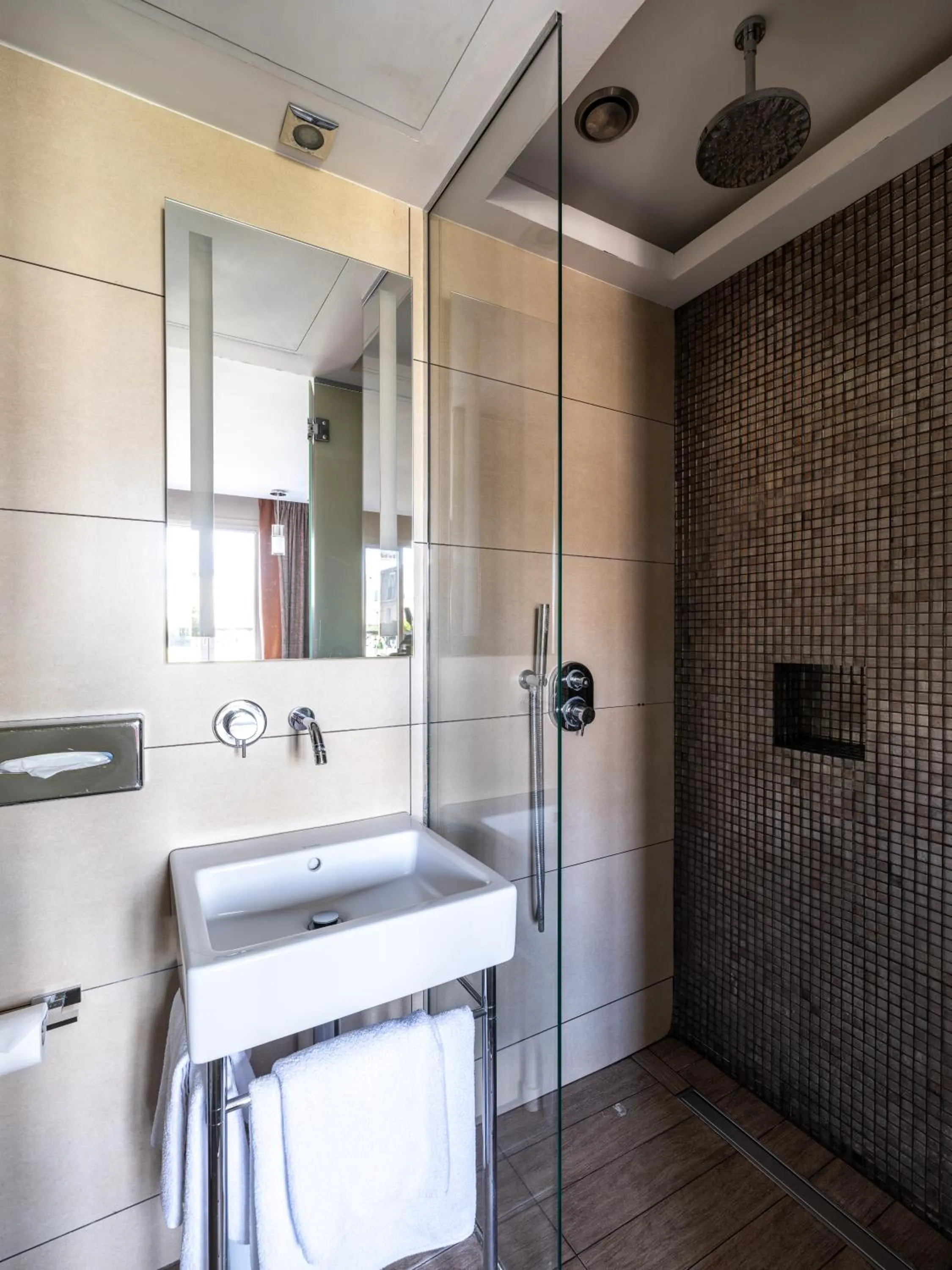 Bathroom in Hotel Minerve