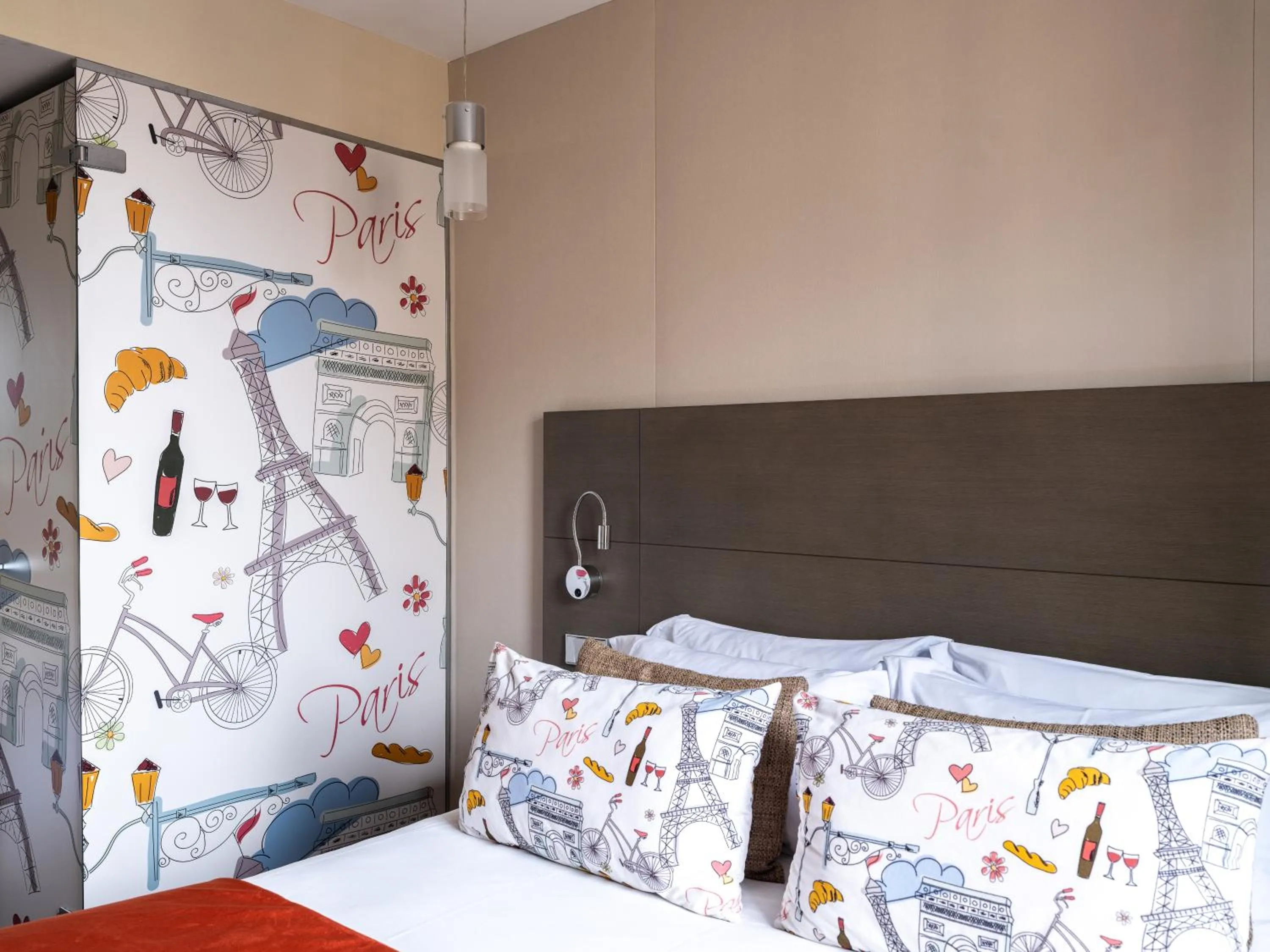 Bedroom, Bed in Hotel Minerve