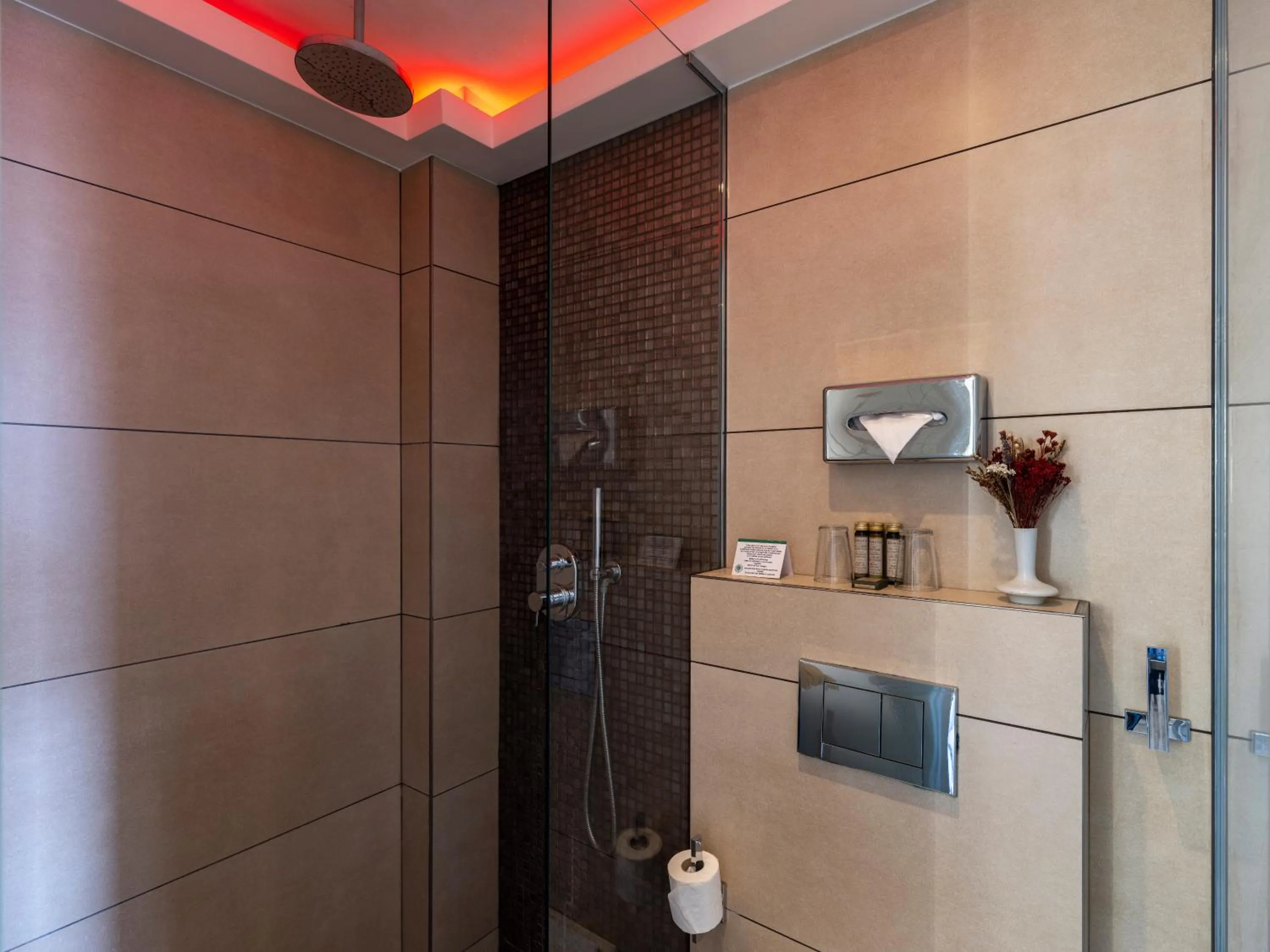 Bathroom in Hotel Minerve