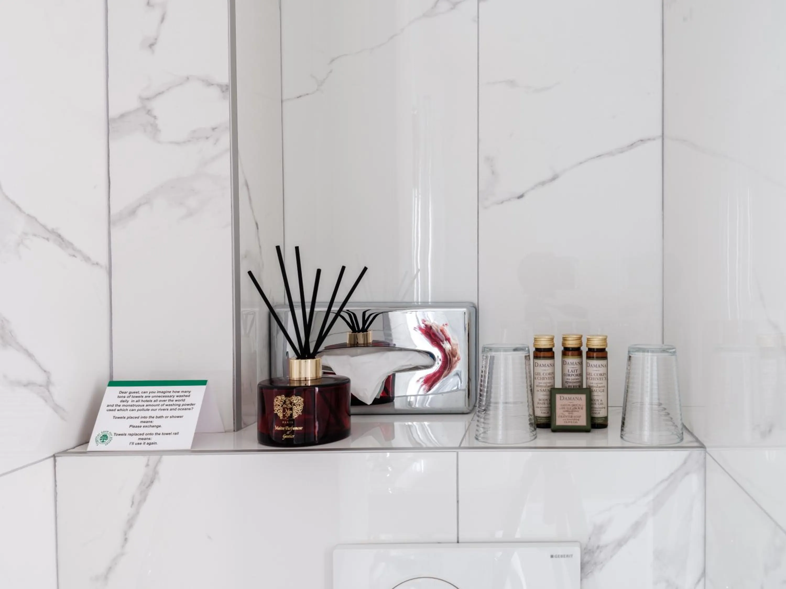 Bathroom in Hotel Minerve