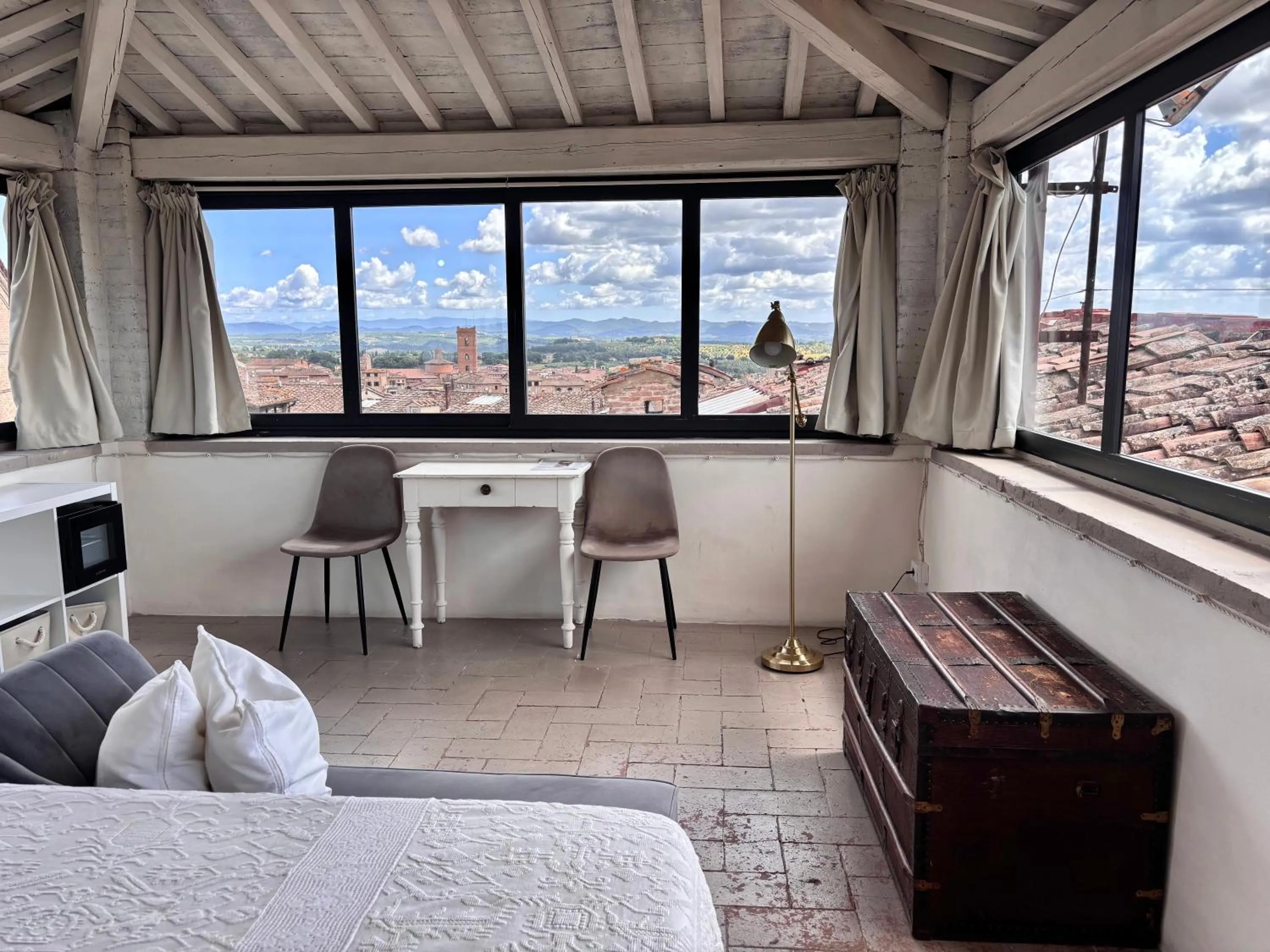 Bed in 1550 Residenza d’Epoca