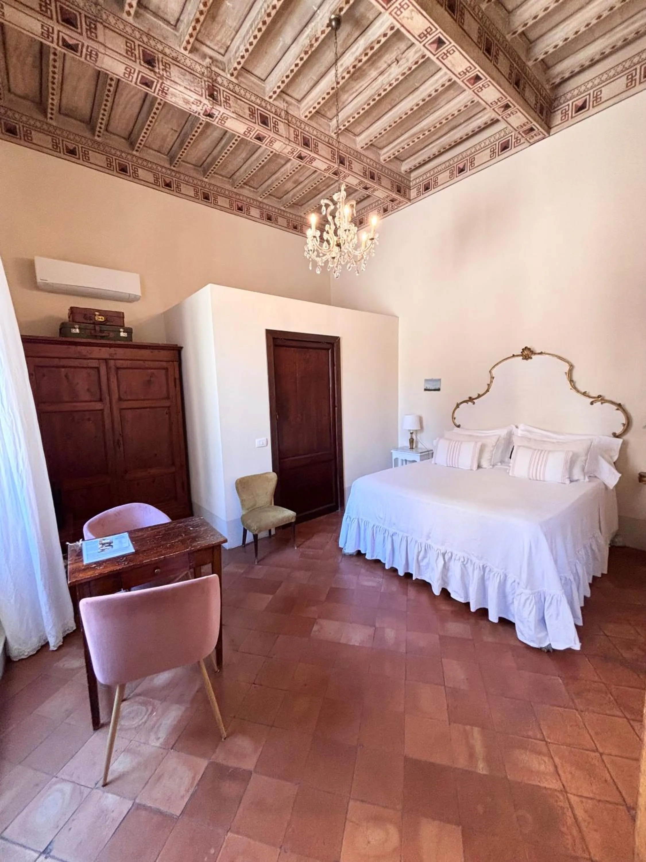 Bed in 1550 Residenza d’Epoca