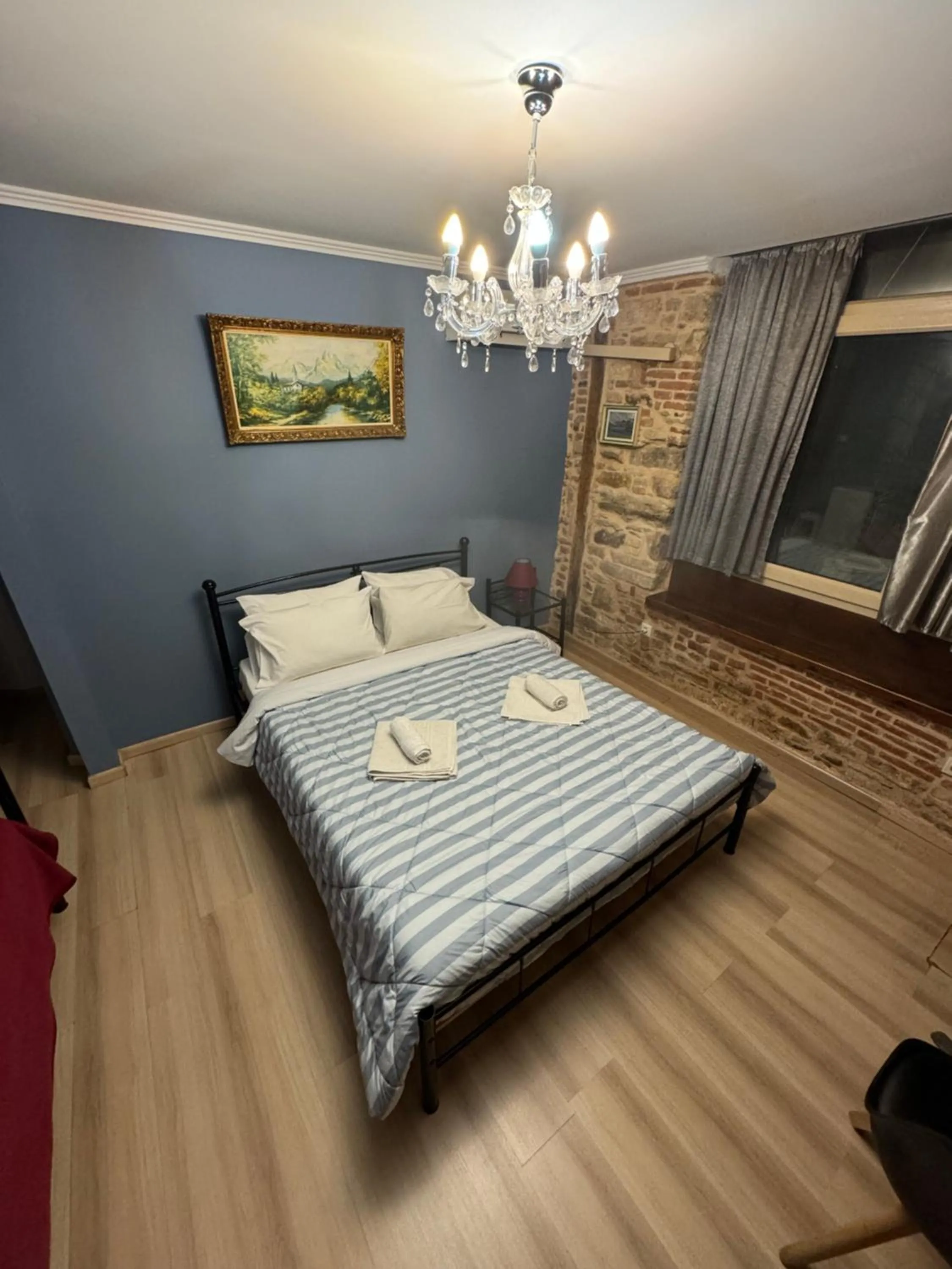 Ionia rooms