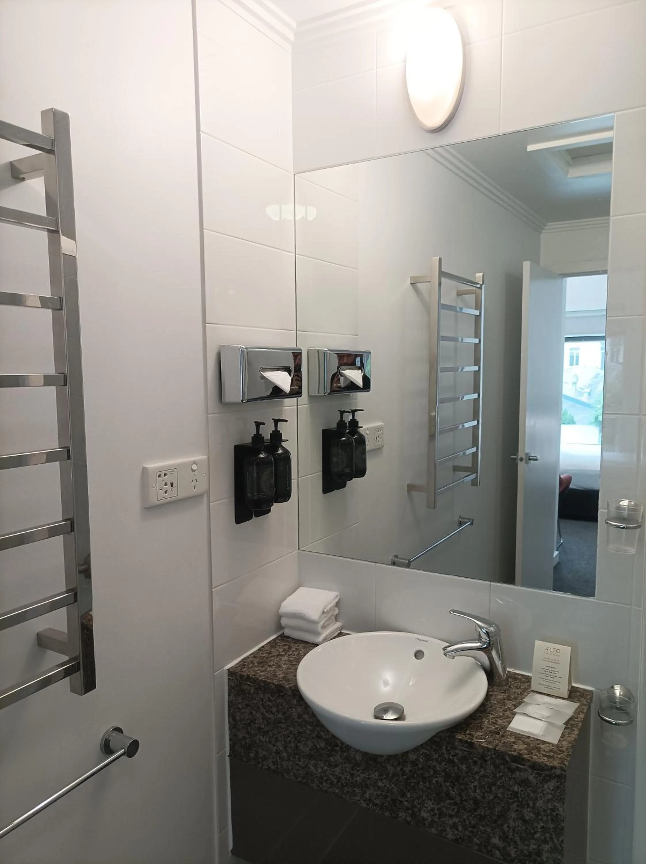 Bathroom in Alto Hotel On Bourke