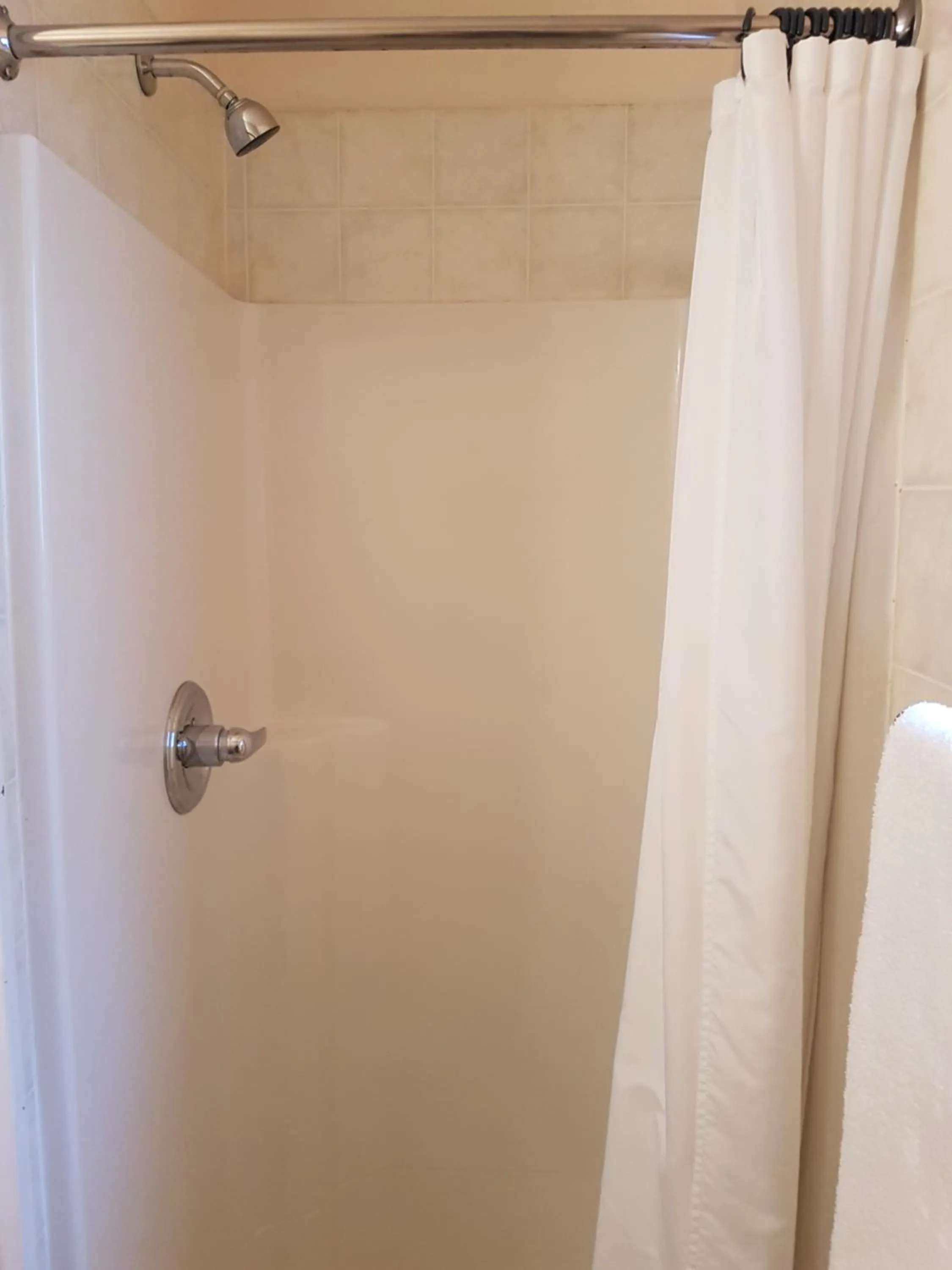 Bathroom in Holiday Motel & RV Resort