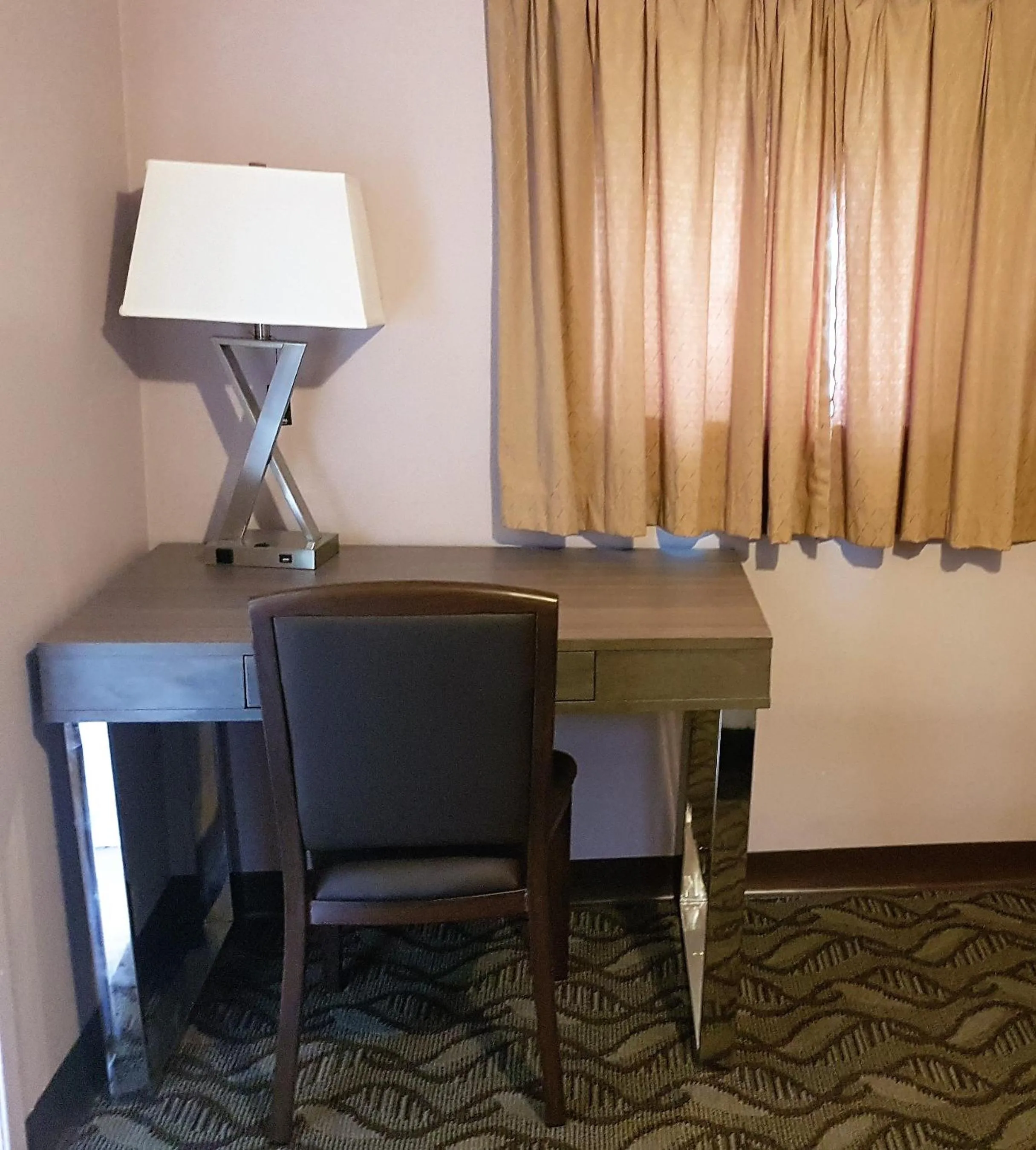 Living room in Holiday Motel & RV Resort