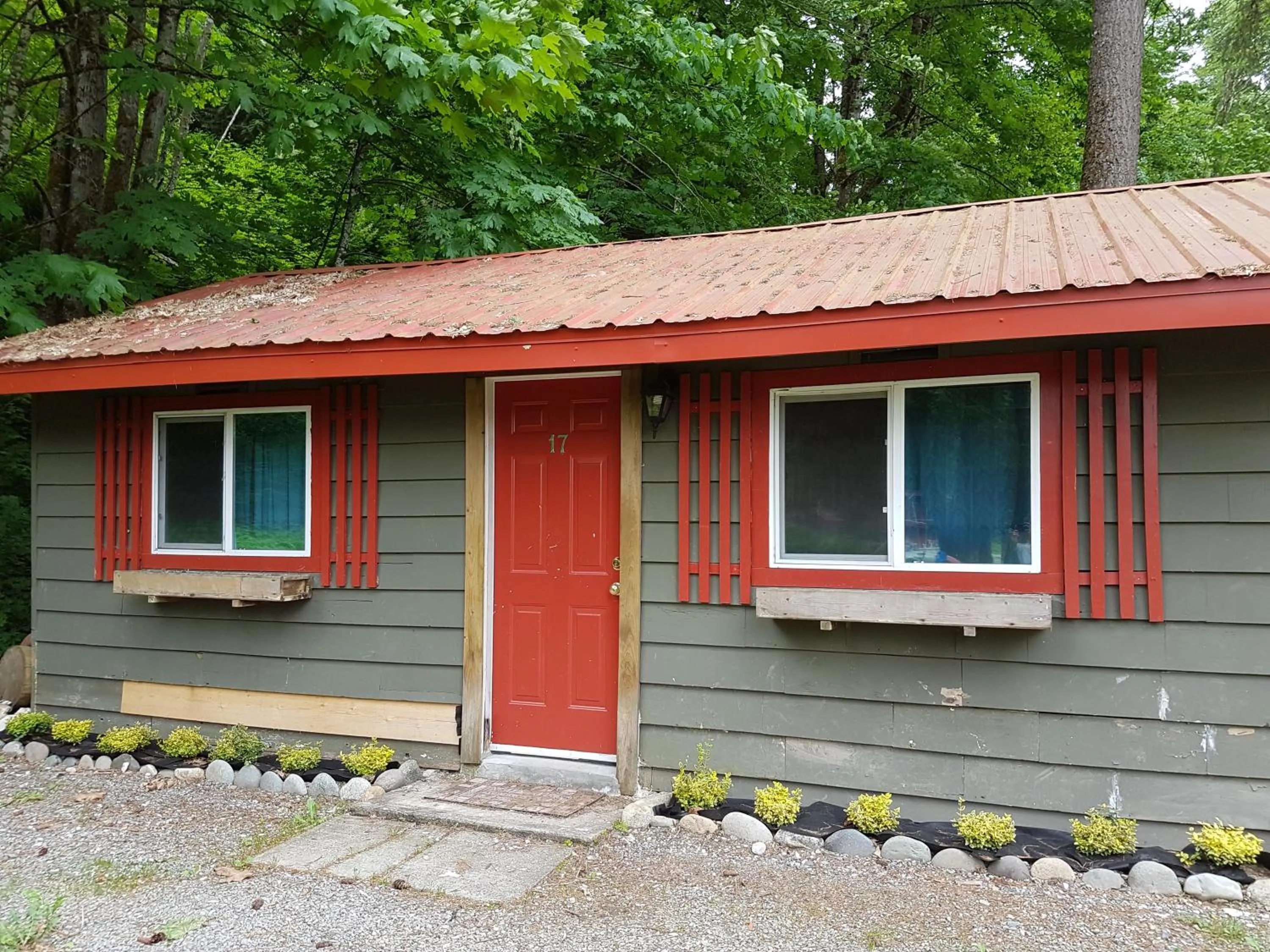 Property building in Holiday Motel & RV Resort