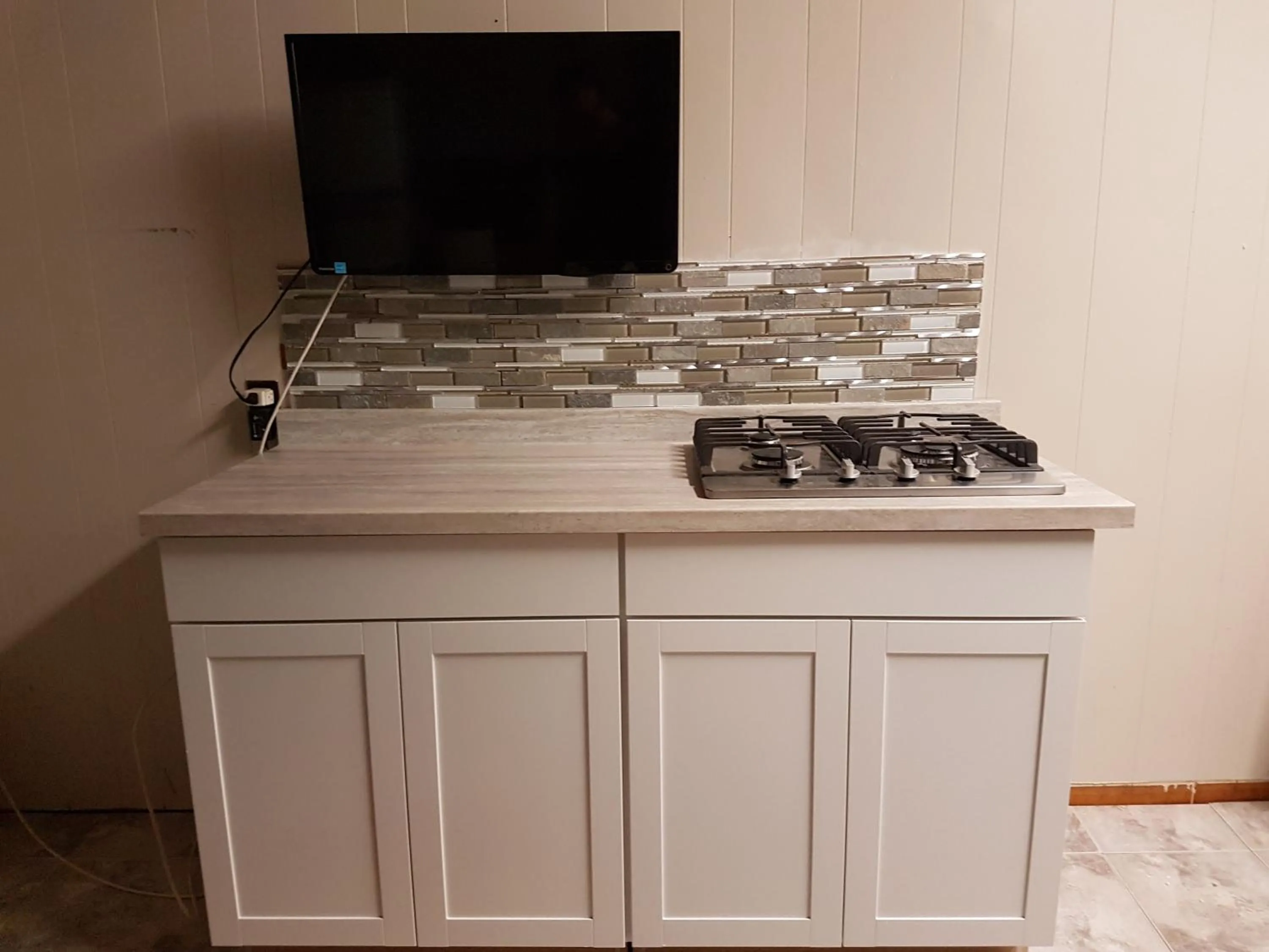 Kitchen or kitchenette in Holiday Motel & RV Resort