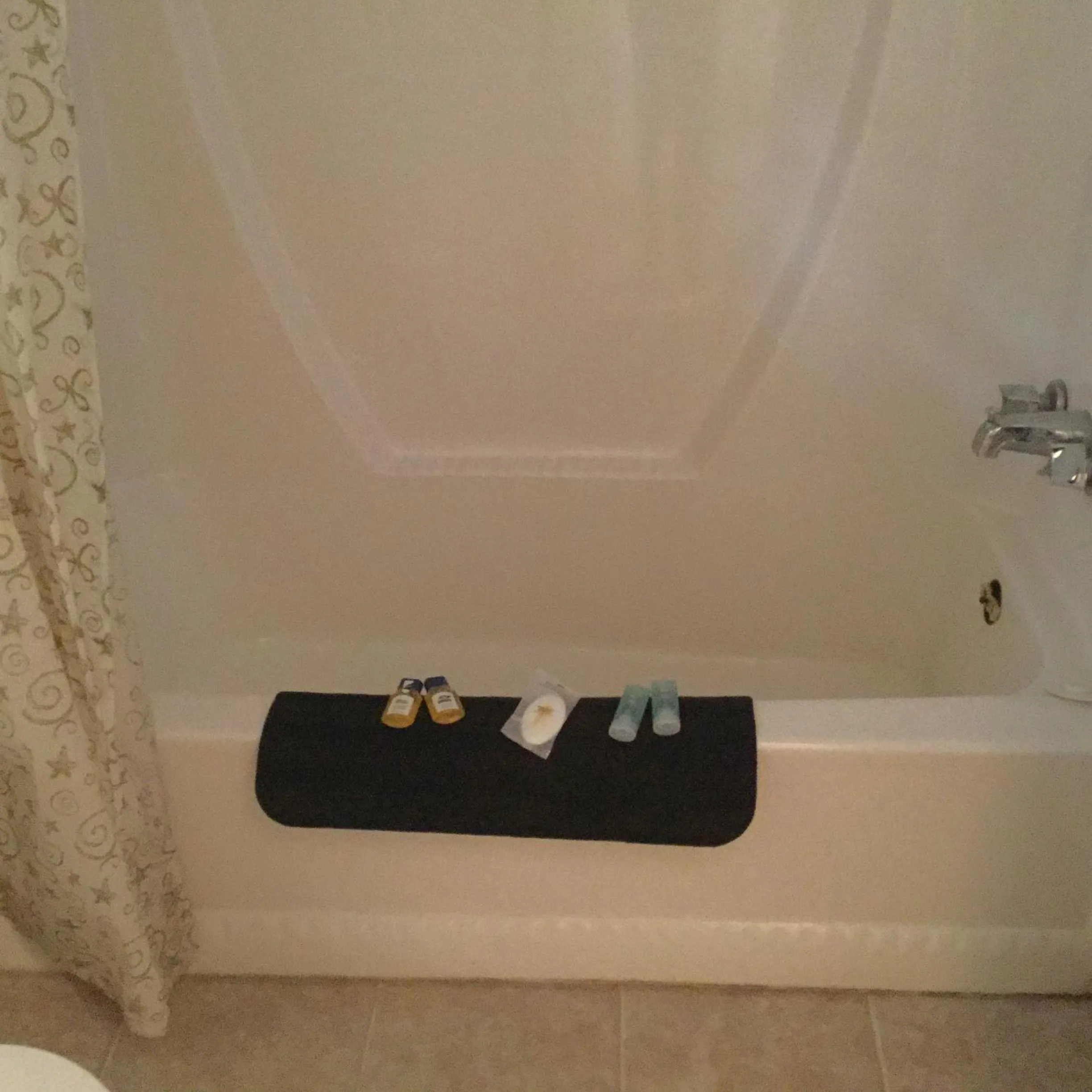 Bathroom in Raval Paradise Motel and RV Park