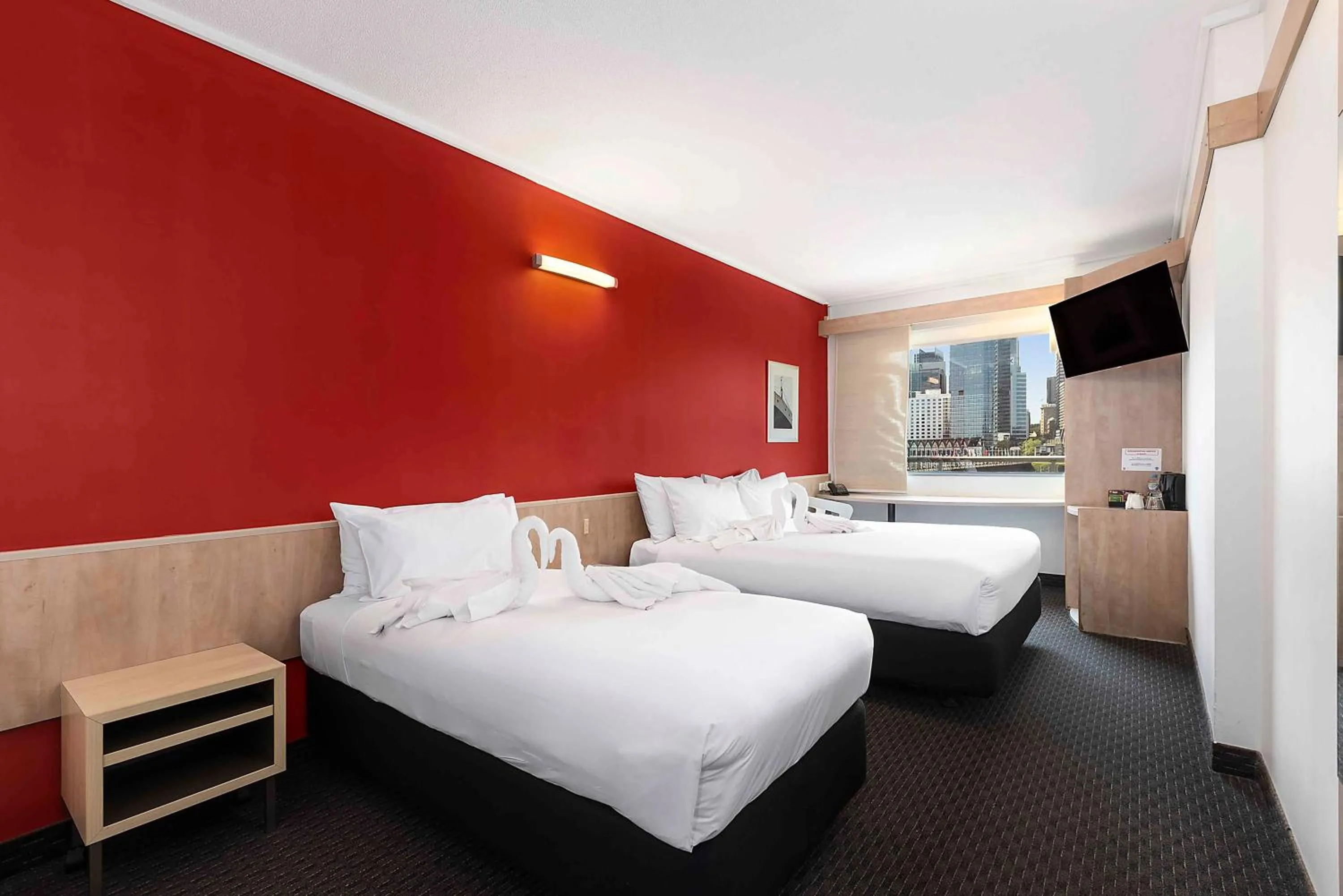 TV and multimedia, Bed in ibis Sydney Darling Harbour