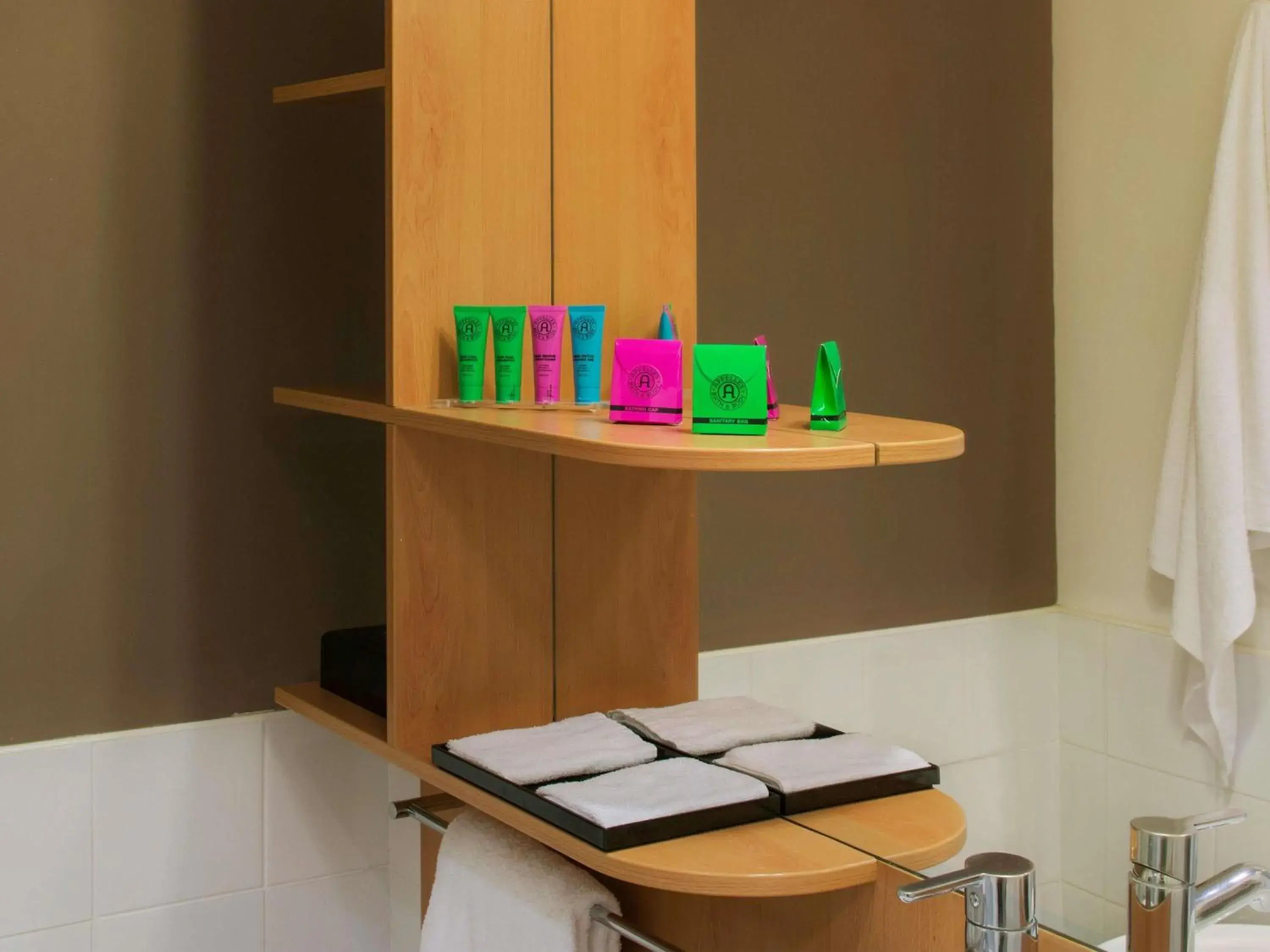 Bedroom in ibis Sydney Darling Harbour Bedroom in ibis Sydney Darling Harbour