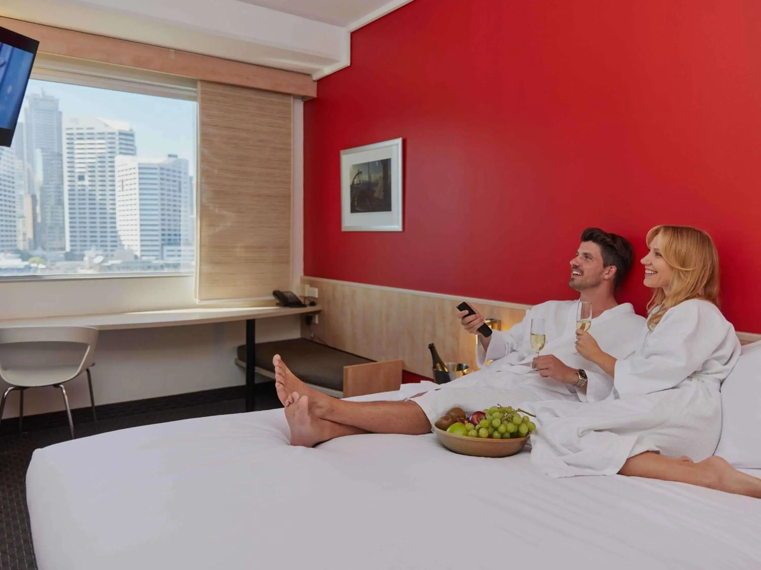 Bedroom, Bed in ibis Sydney Darling Harbour Bedroom, Bed in ibis Sydney Darling Harbour