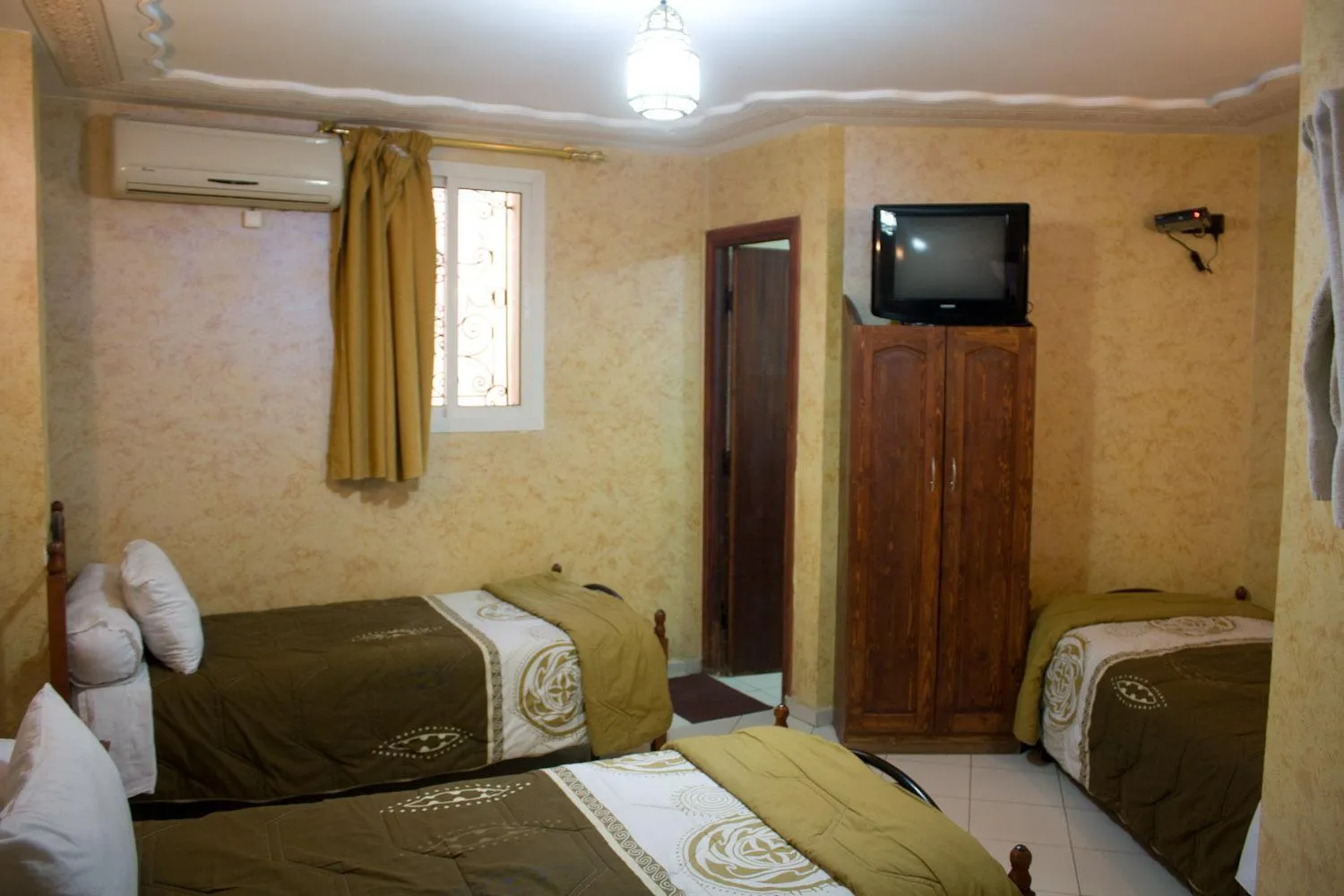 Standard Twin Room in Hotel Bab Boujloud
