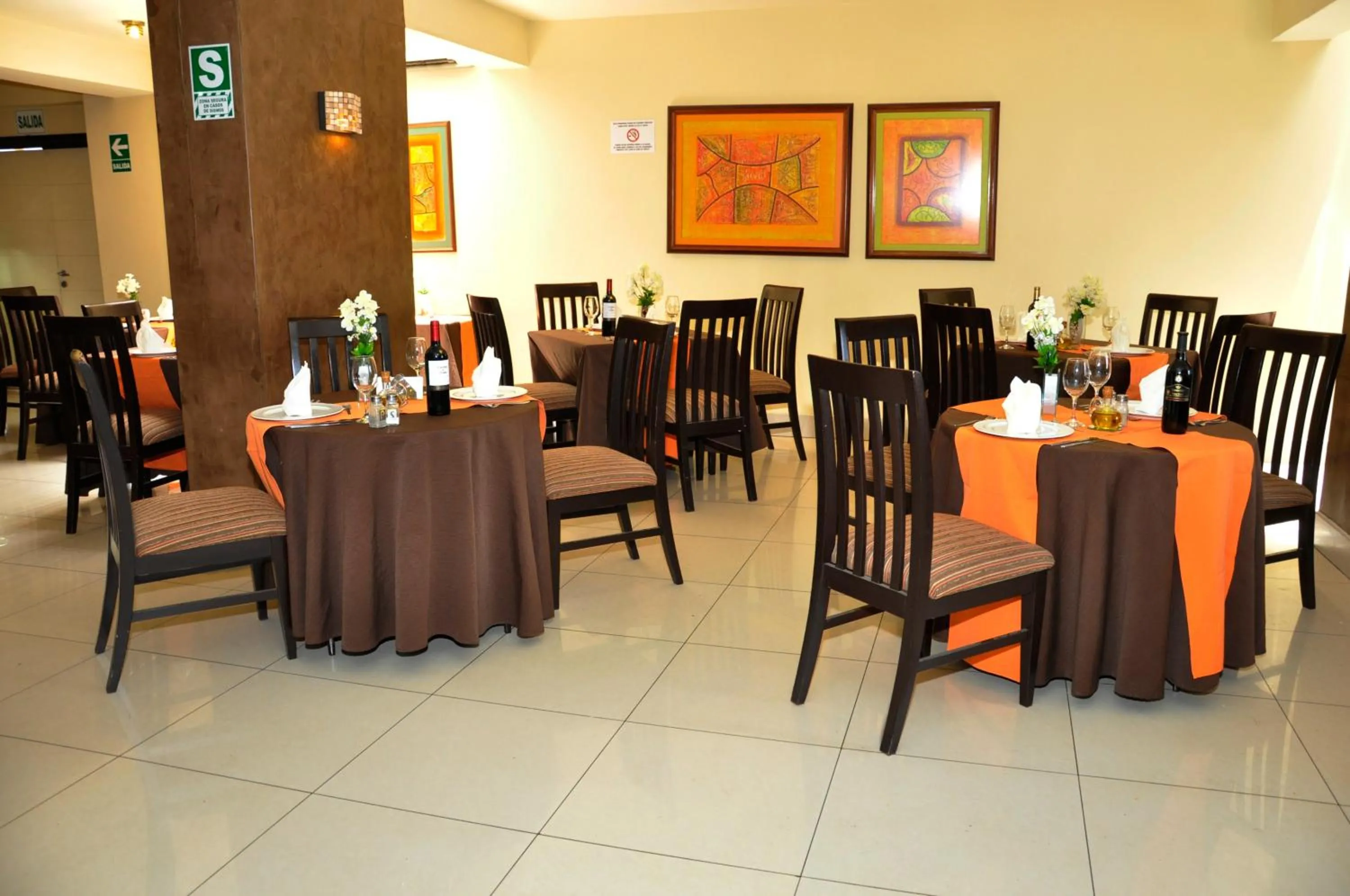 Restaurant/places to eat in Intiotel Chiclayo