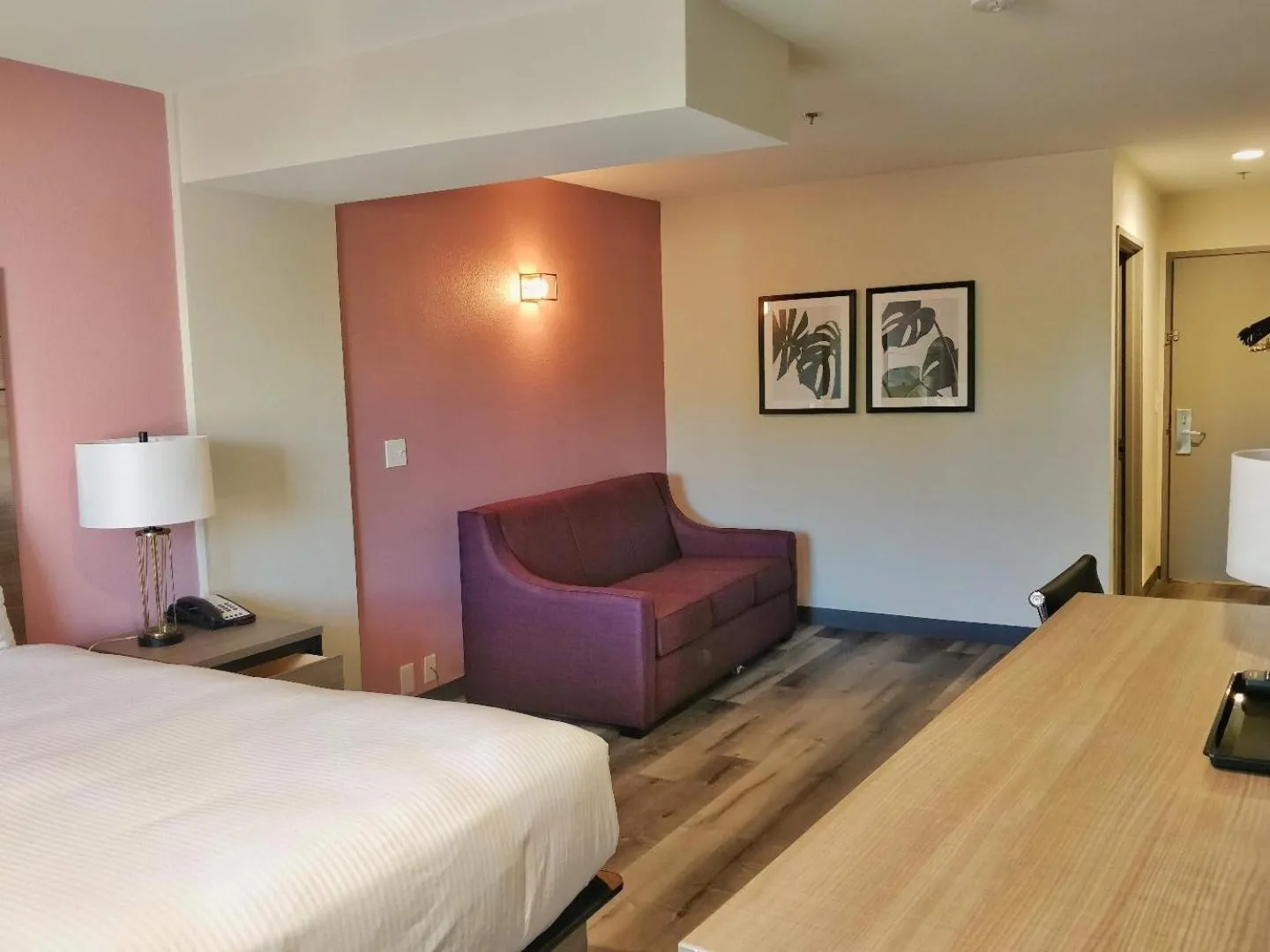 Photo of the whole room, Bed in Arya Inn and Suites