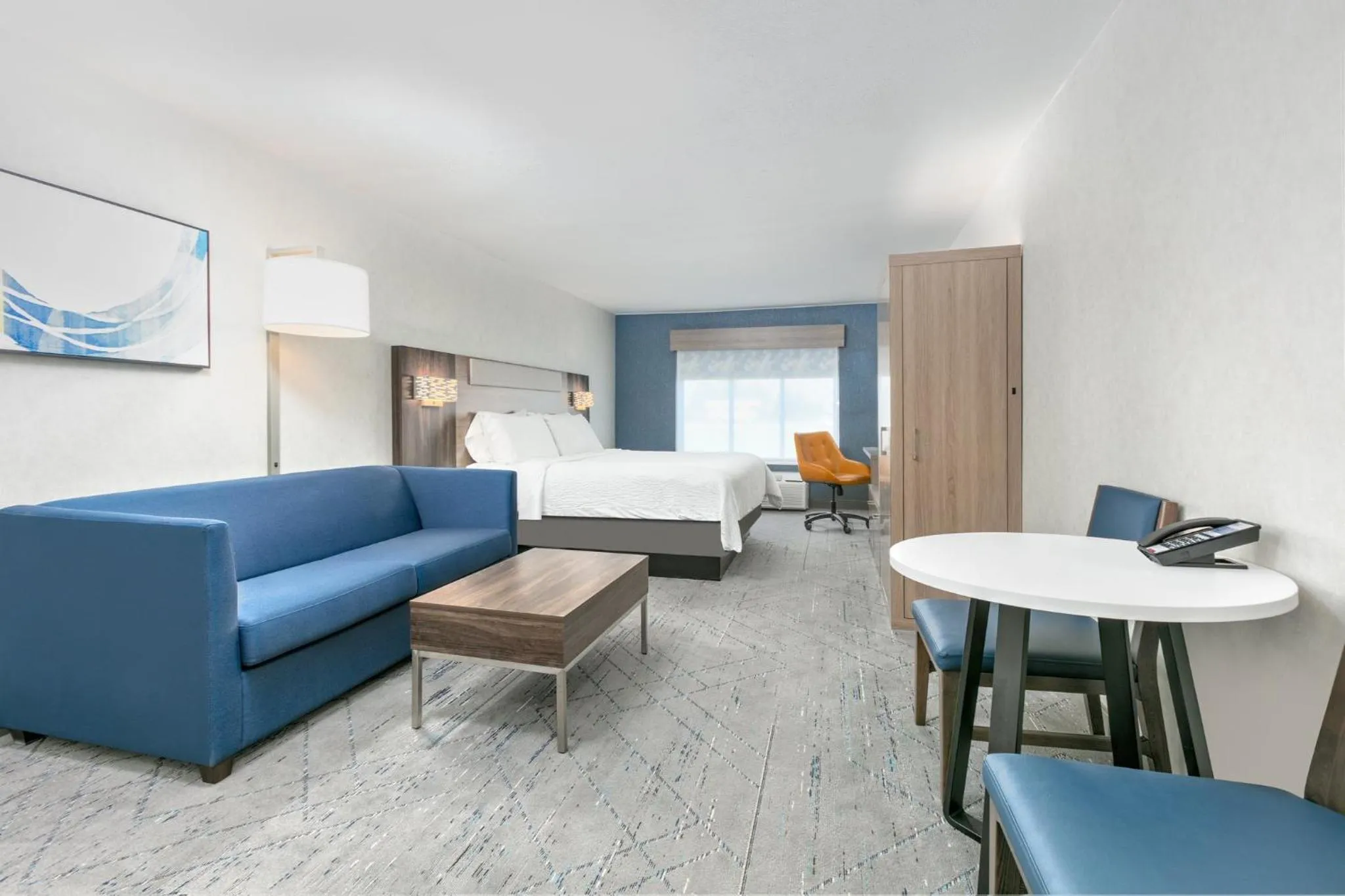 Photo of the whole room in Holiday Inn Express Hotel and Suites Valparaiso by IHG