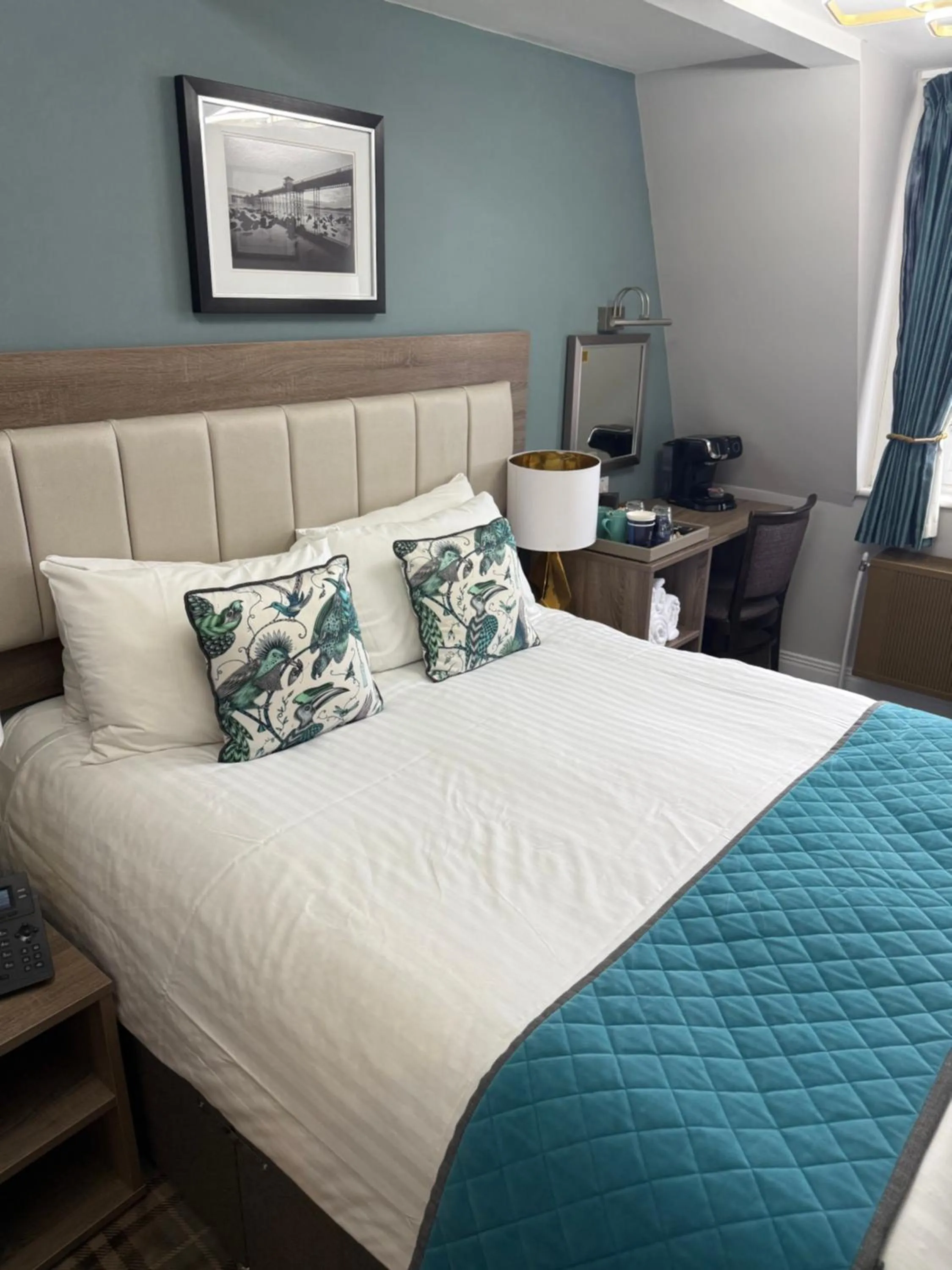 Bedroom, Bed in Llandudno Bay Hotel