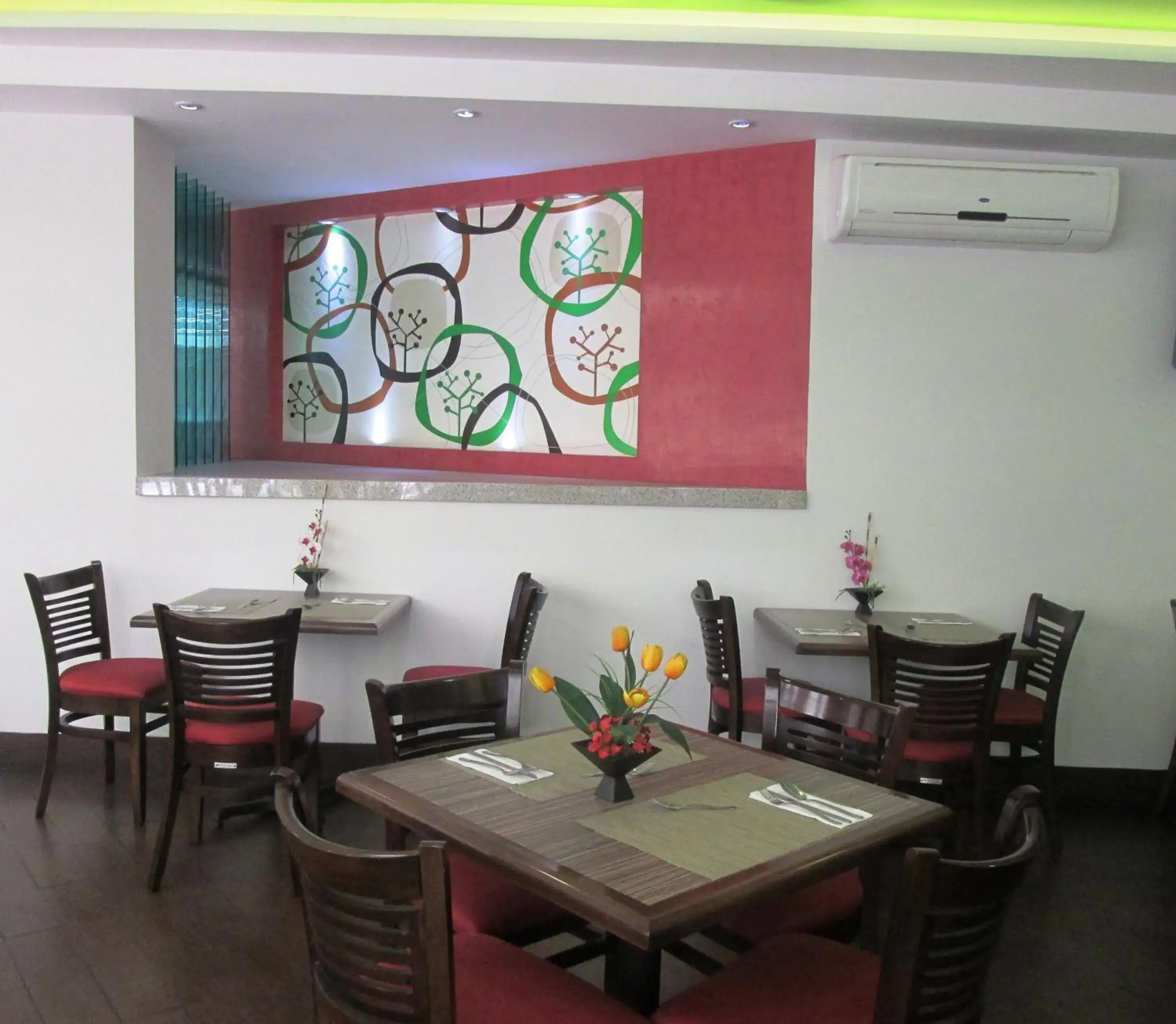 Restaurant/places to eat in Hotel Premier Restaurant/places to eat in Hotel Premier