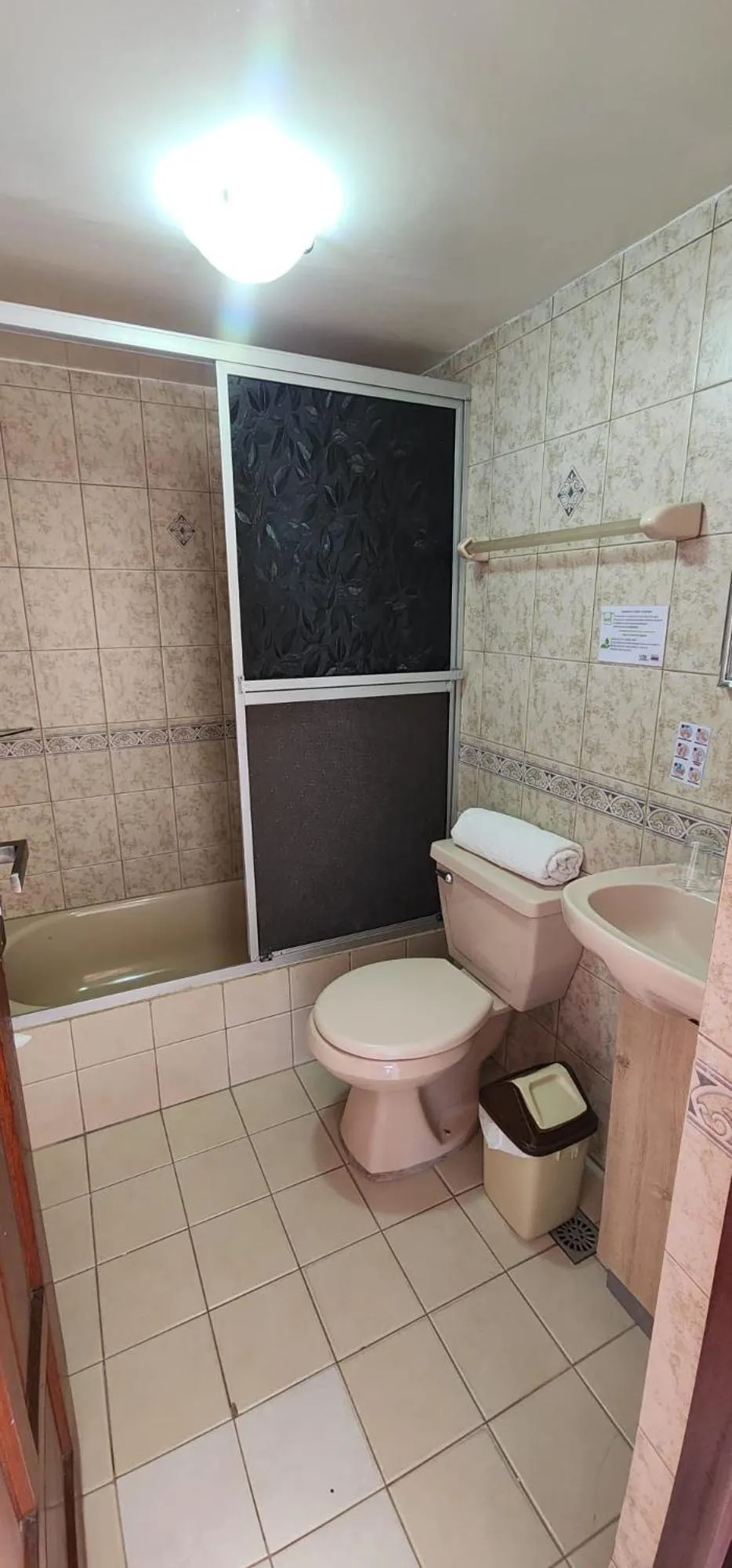 Bathroom in Hotel Carmen