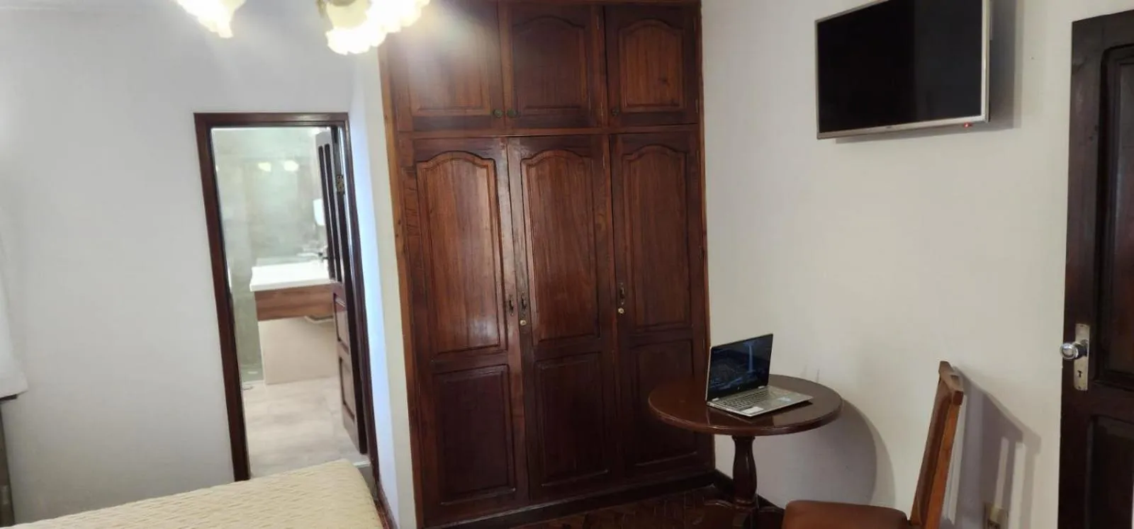 TV and multimedia in Hotel Carmen