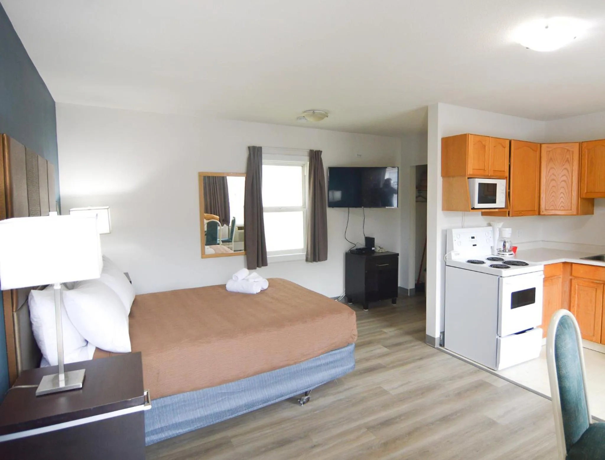 Bed in Shoreline Resort Condominiums