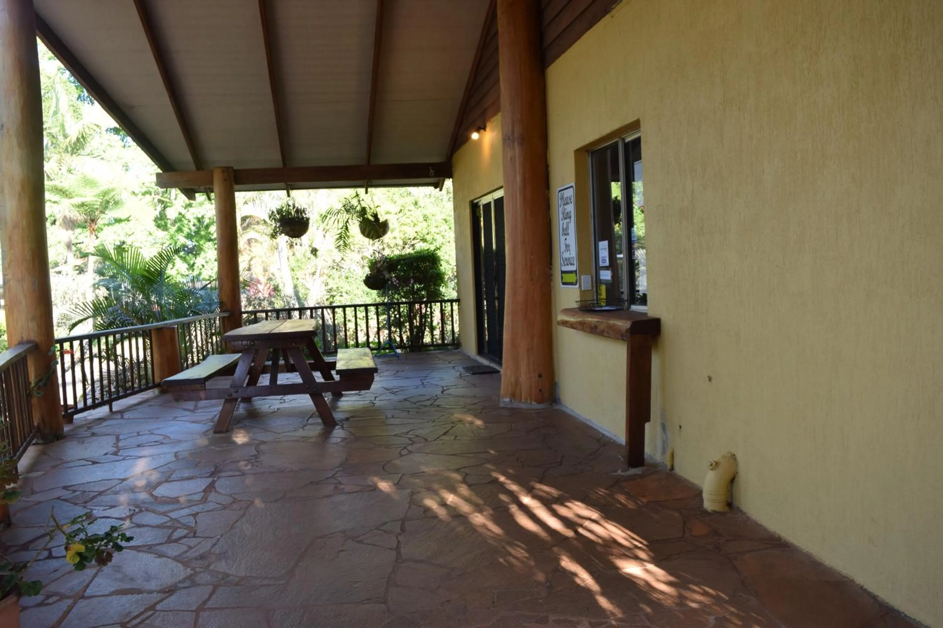 Facade/entrance in Atherton Holiday Park