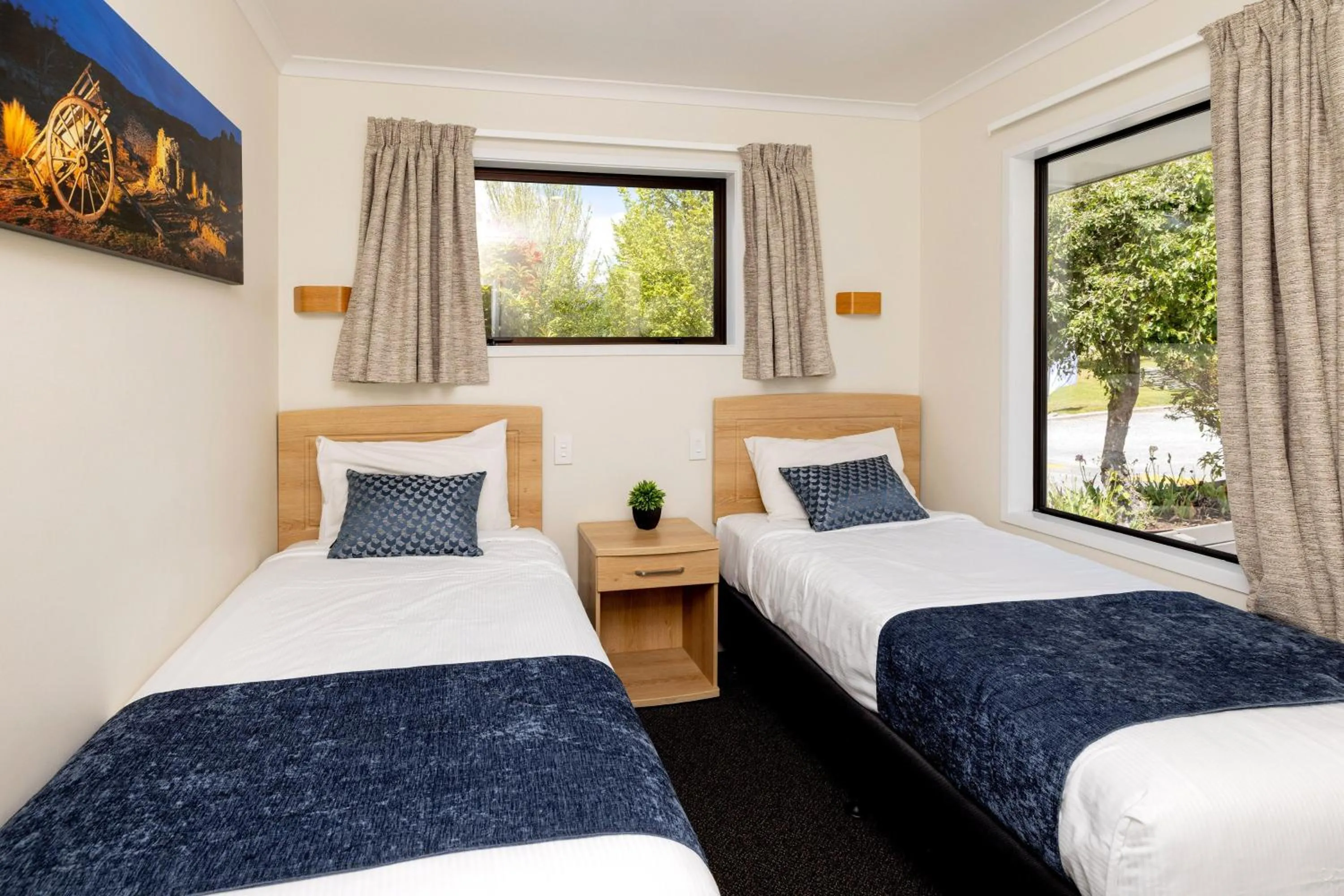 Bed in Wanaka Top 10 Holiday Park