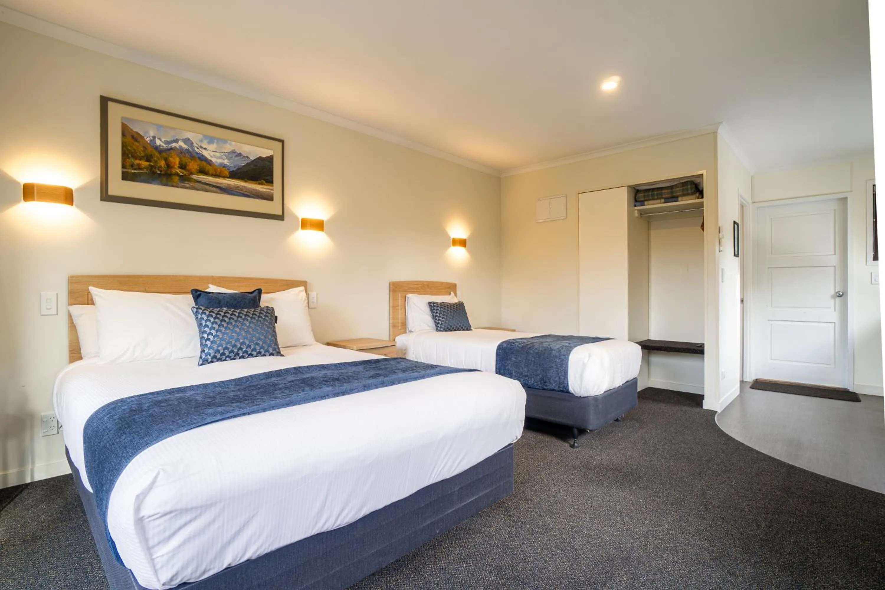 Bed in Wanaka Top 10 Holiday Park