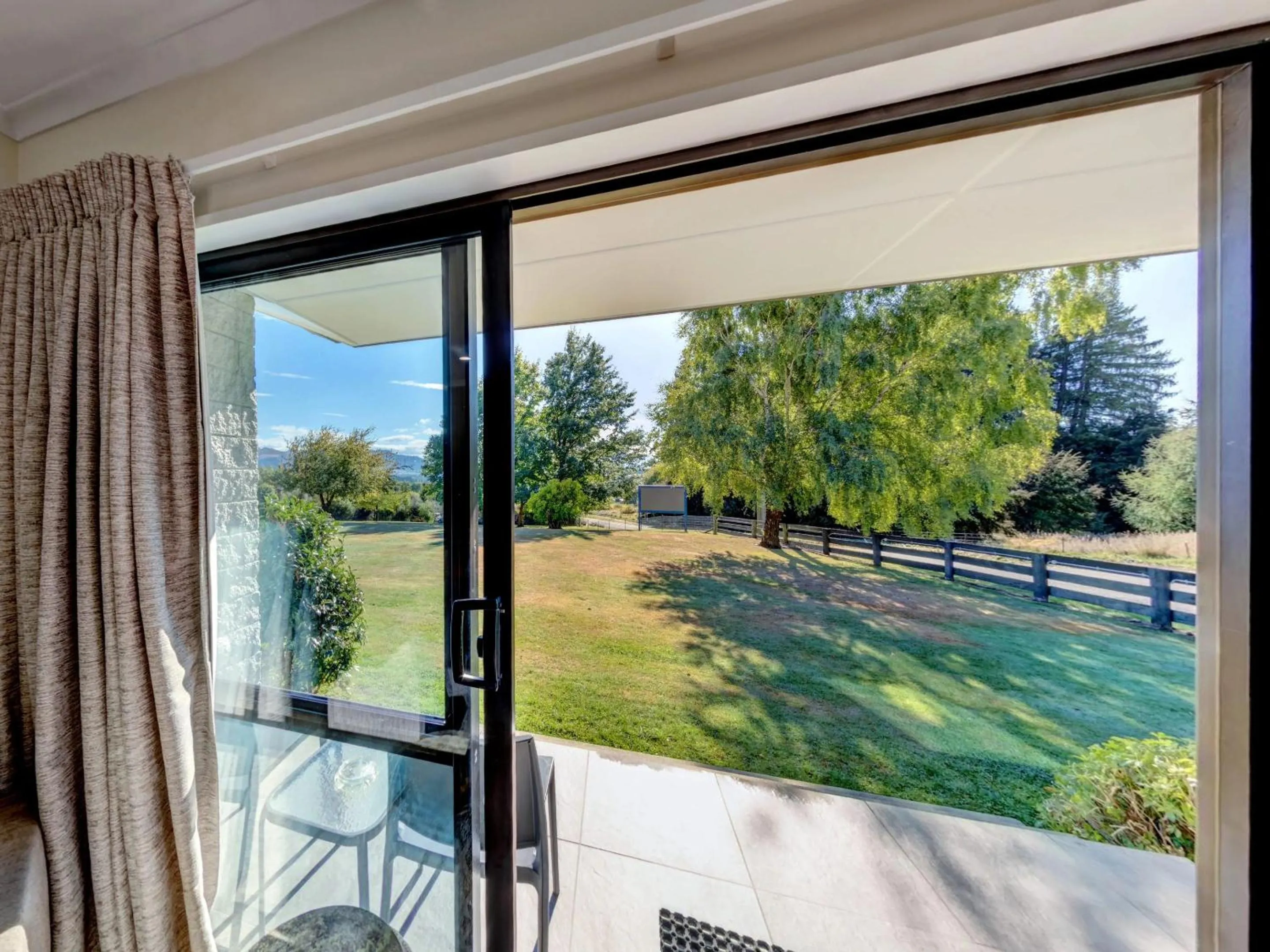 Garden view in Wanaka Top 10 Holiday Park